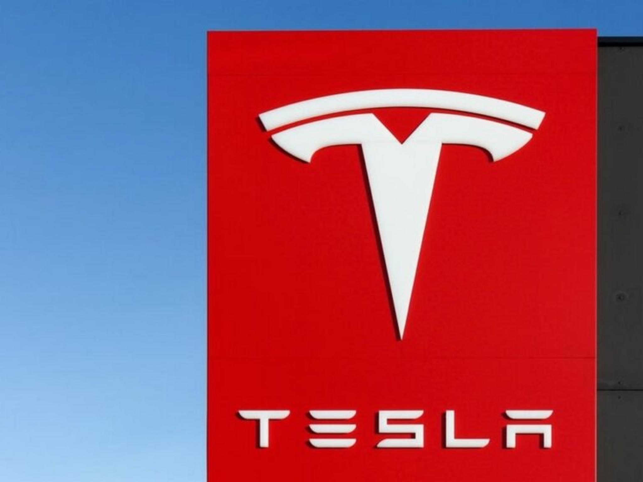 Tesla Model 3’e sıfır faiz kampanyası açıkladı