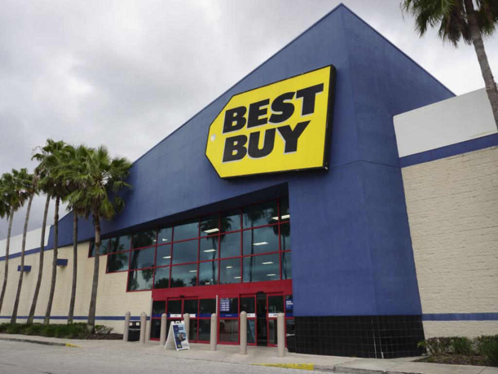 Best Buy’ın gelirleri düştü