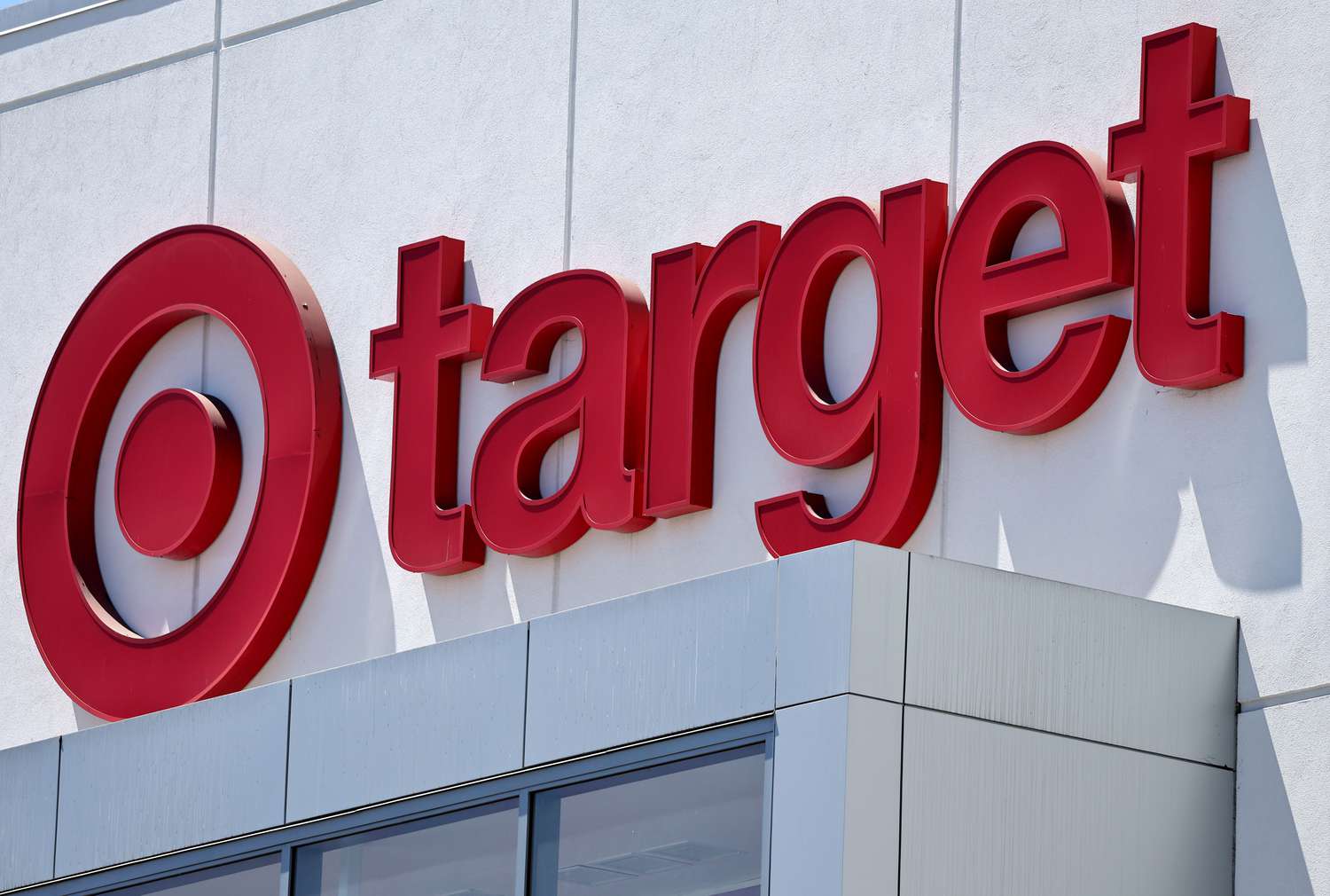 Target’ın kârı düştü, geliri beklentiyi aştı