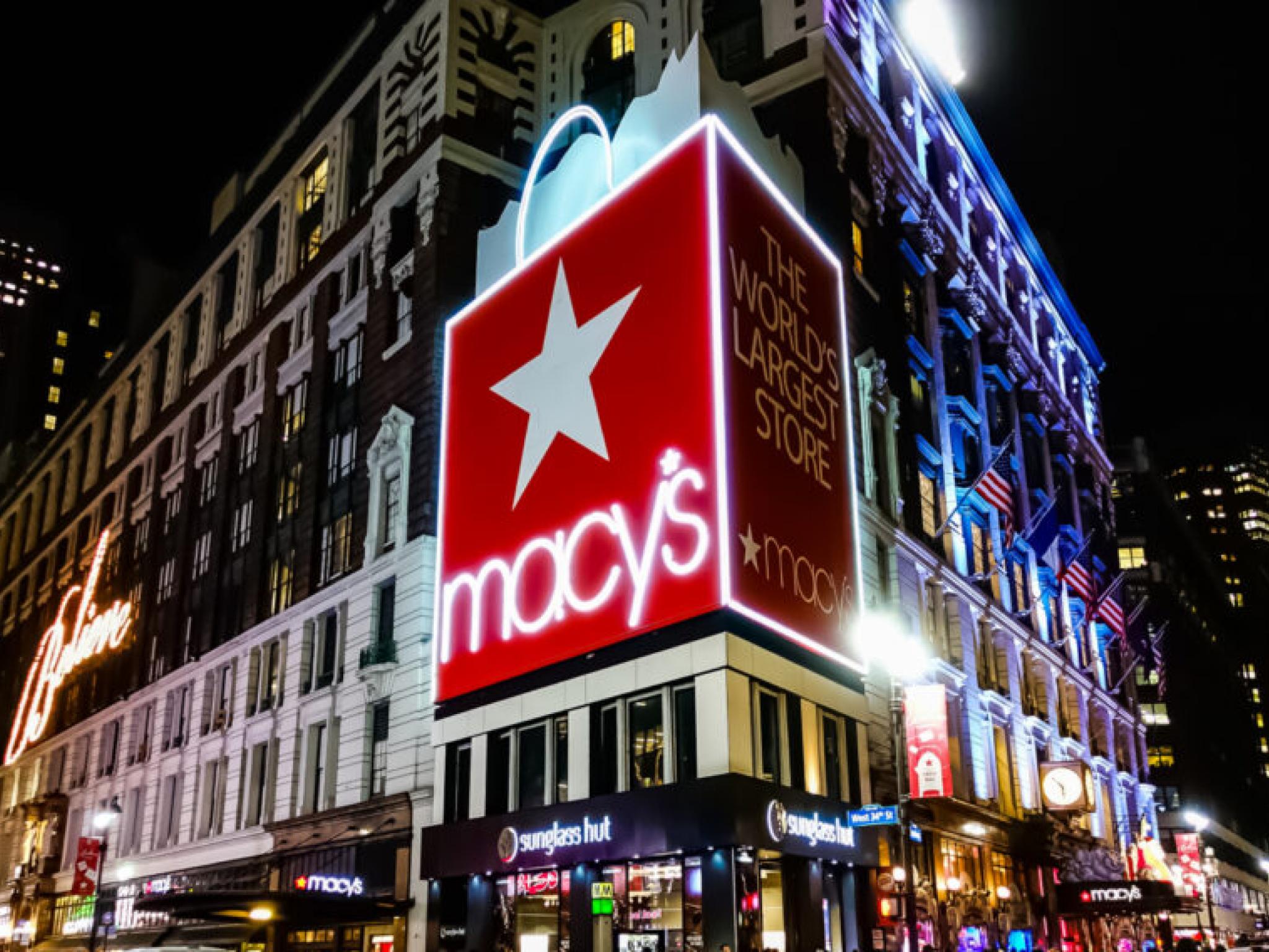 Macy’s’in satışları düştü, hisse değer kaybetti
