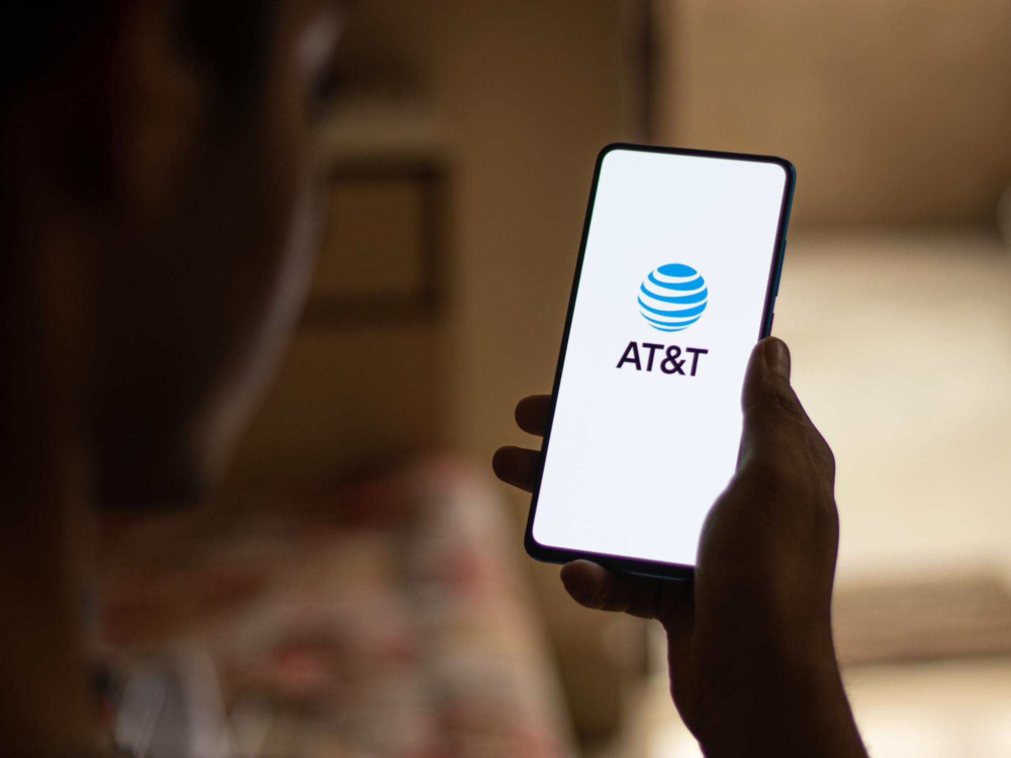 AT&T 2025 hedeflerini doğruladı