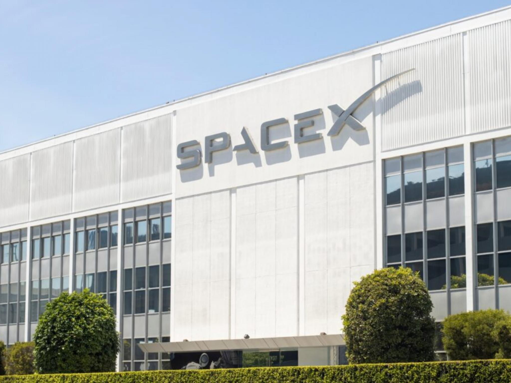 SpaceX Mars’a insan gönderme planını açıkladı