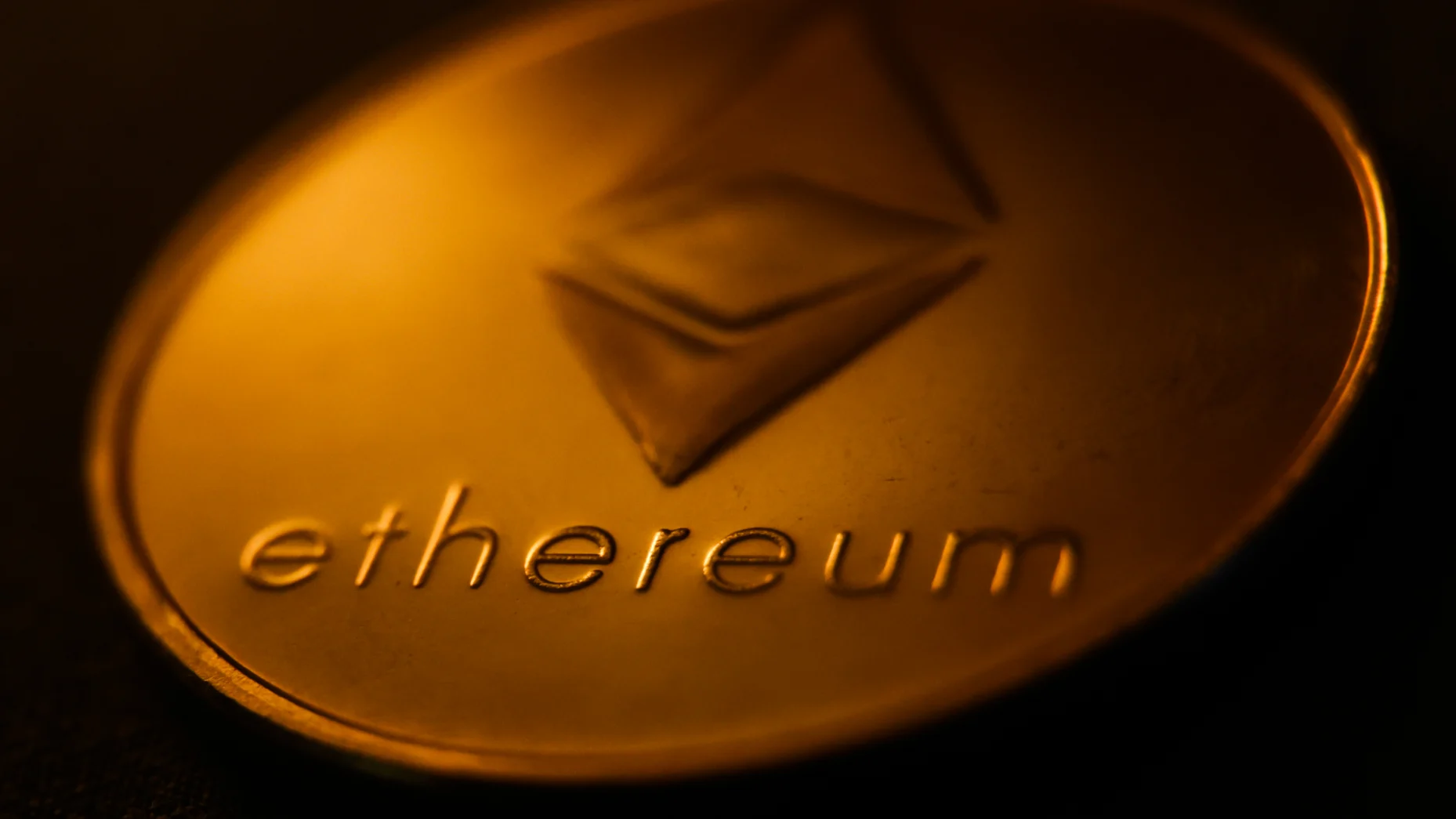 Standard Chartered, Ethereum hedef fiyatını 4 bin dolara düşürdü