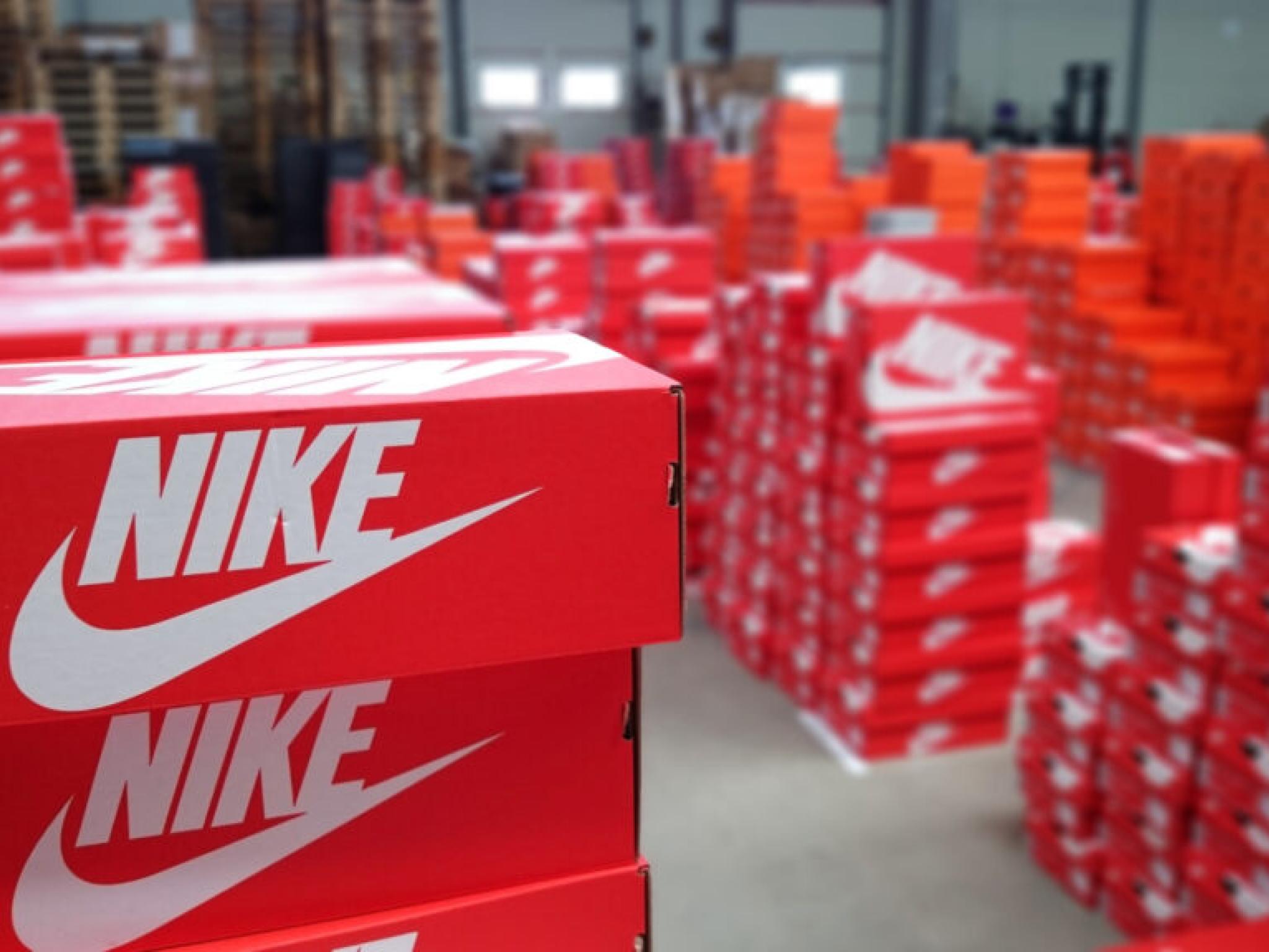 Shoe Carnival’ın satışları düştü, kârı arttı