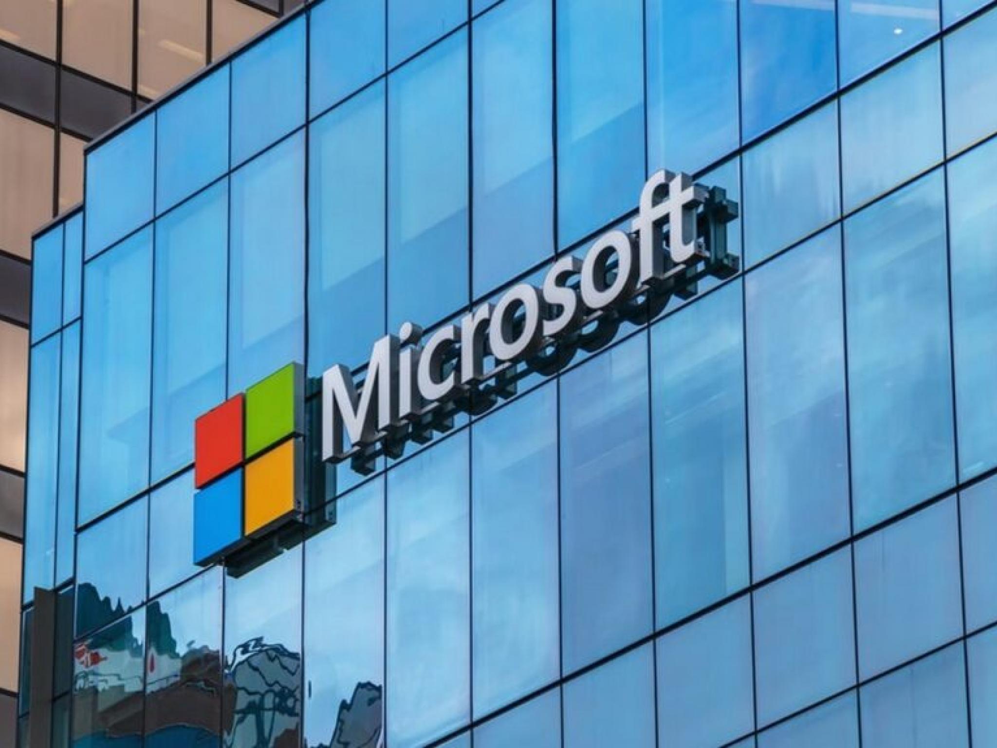 Microsoft veri merkezi projelerini rafa kaldırdı