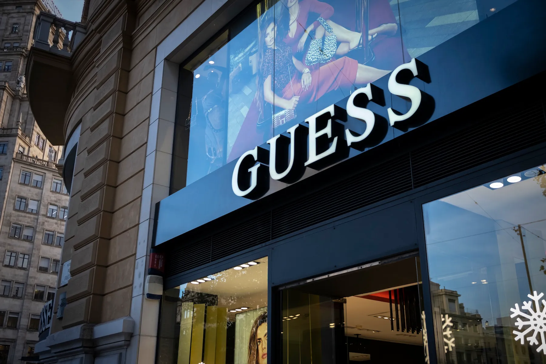 Guess’in kârı beklentileri aştı