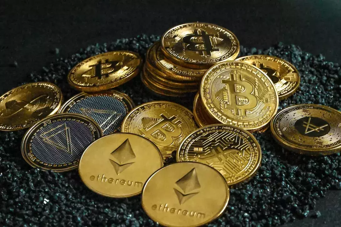 Kripto piyasası zirve seviyelerinden 30% geri çekildi