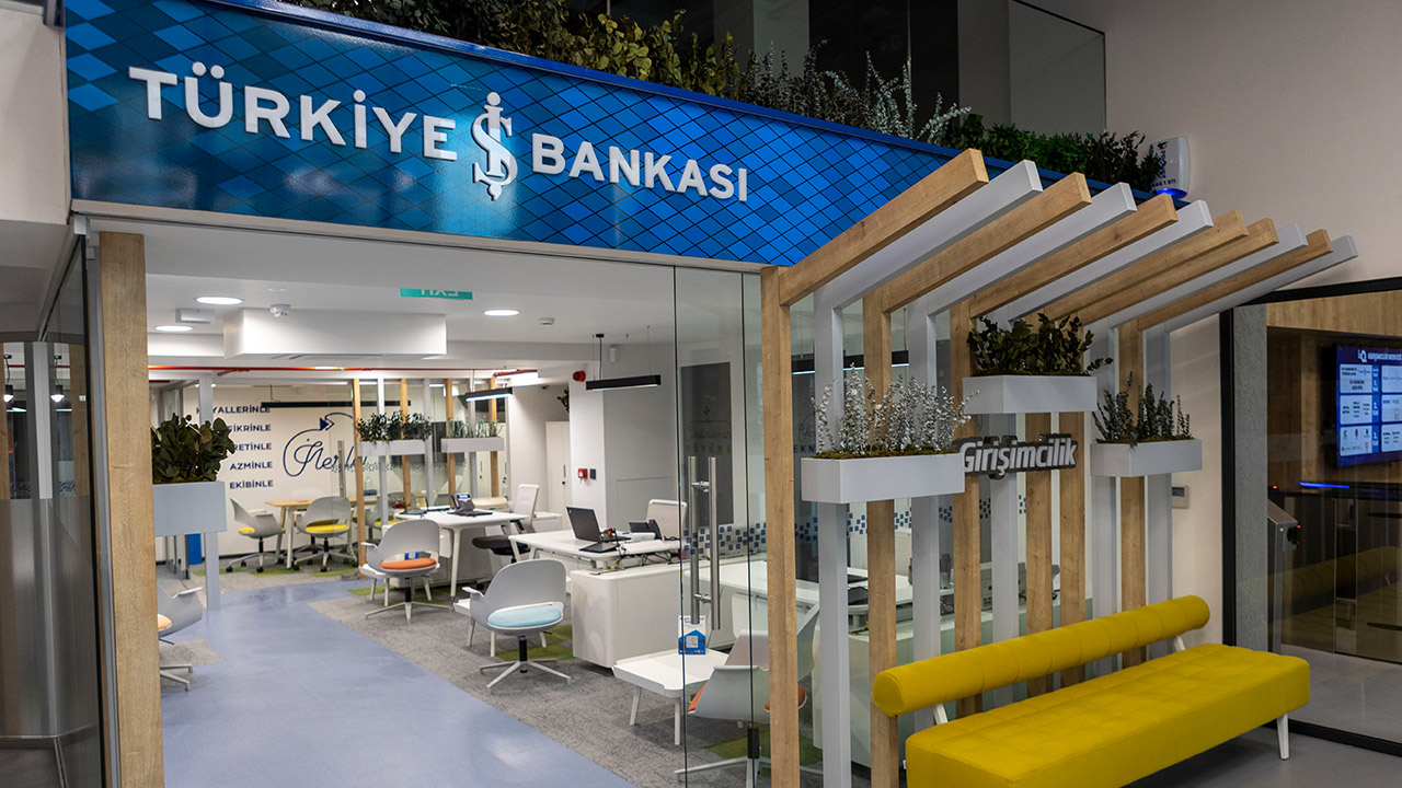 İş Bankası, 100 milyon avroluk kredi anlaşması imzaladı