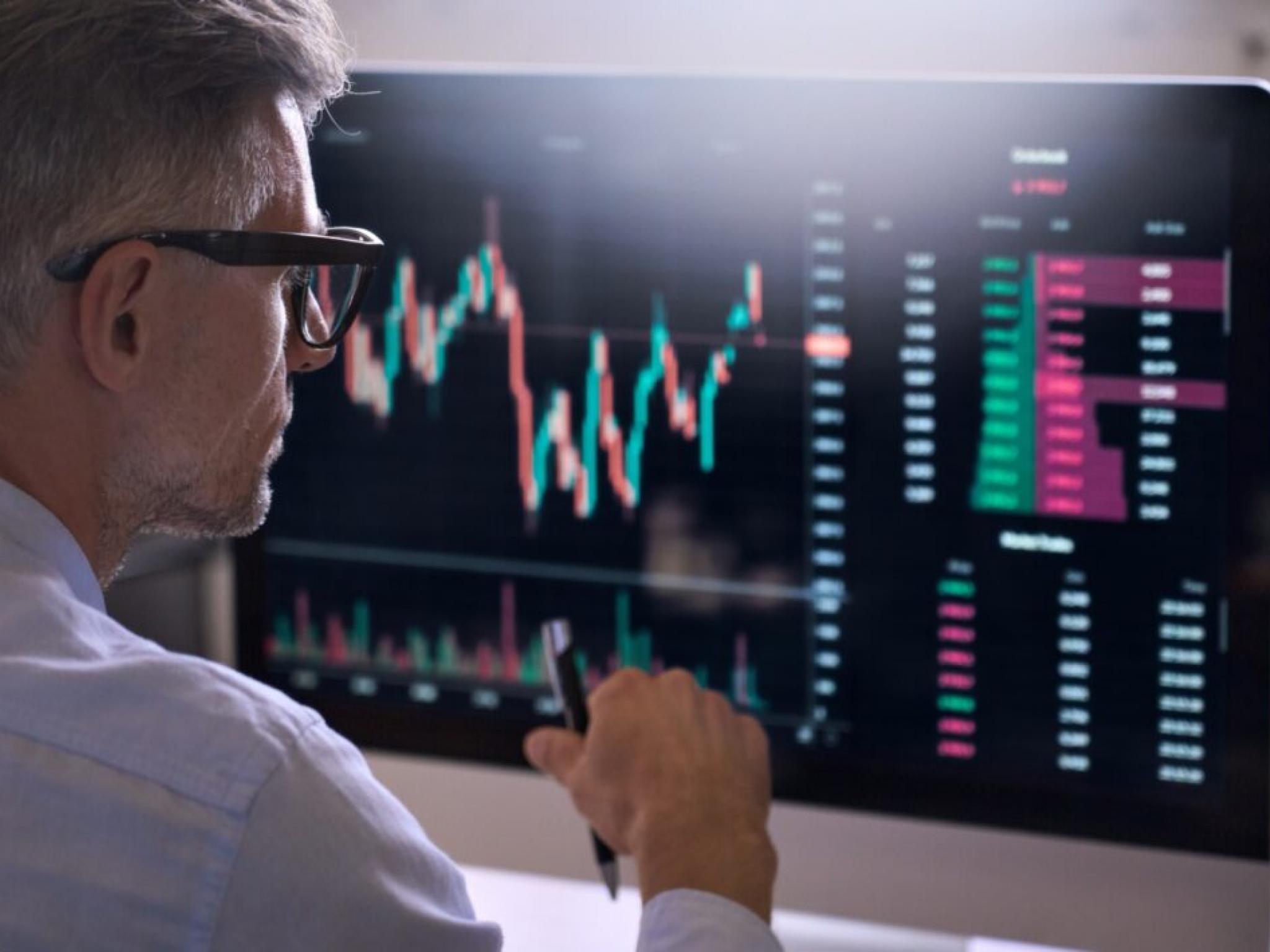 KKR, OSTTRA’yı 3,1 milyar dolara satın alıyor