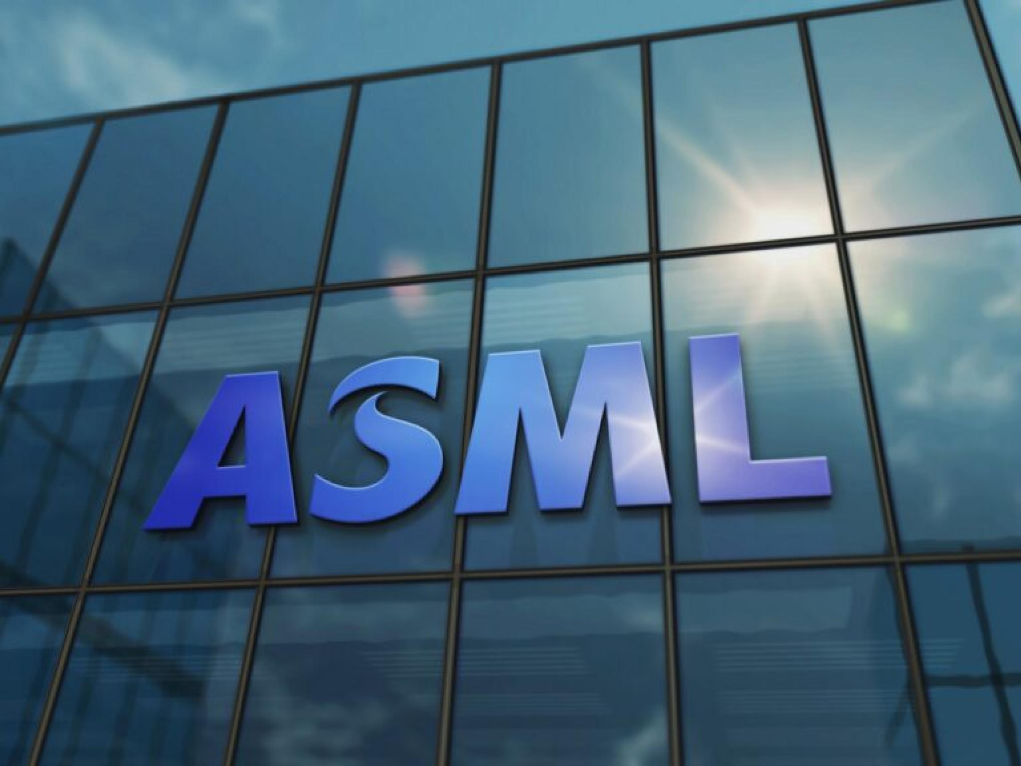 ASML’in gelirleri ilk çeyrekte düştü, CEO gümrük vergileri konusund uyardı