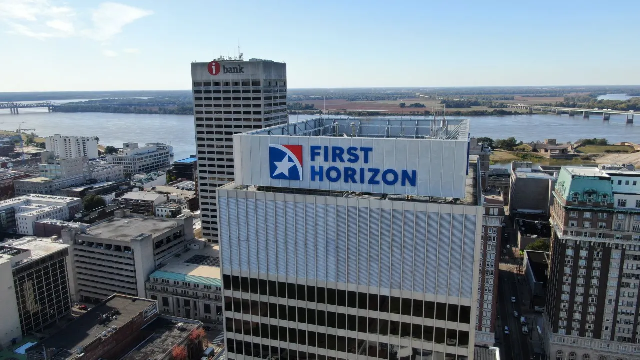 First Horizon’un kârı beklentileri aştı