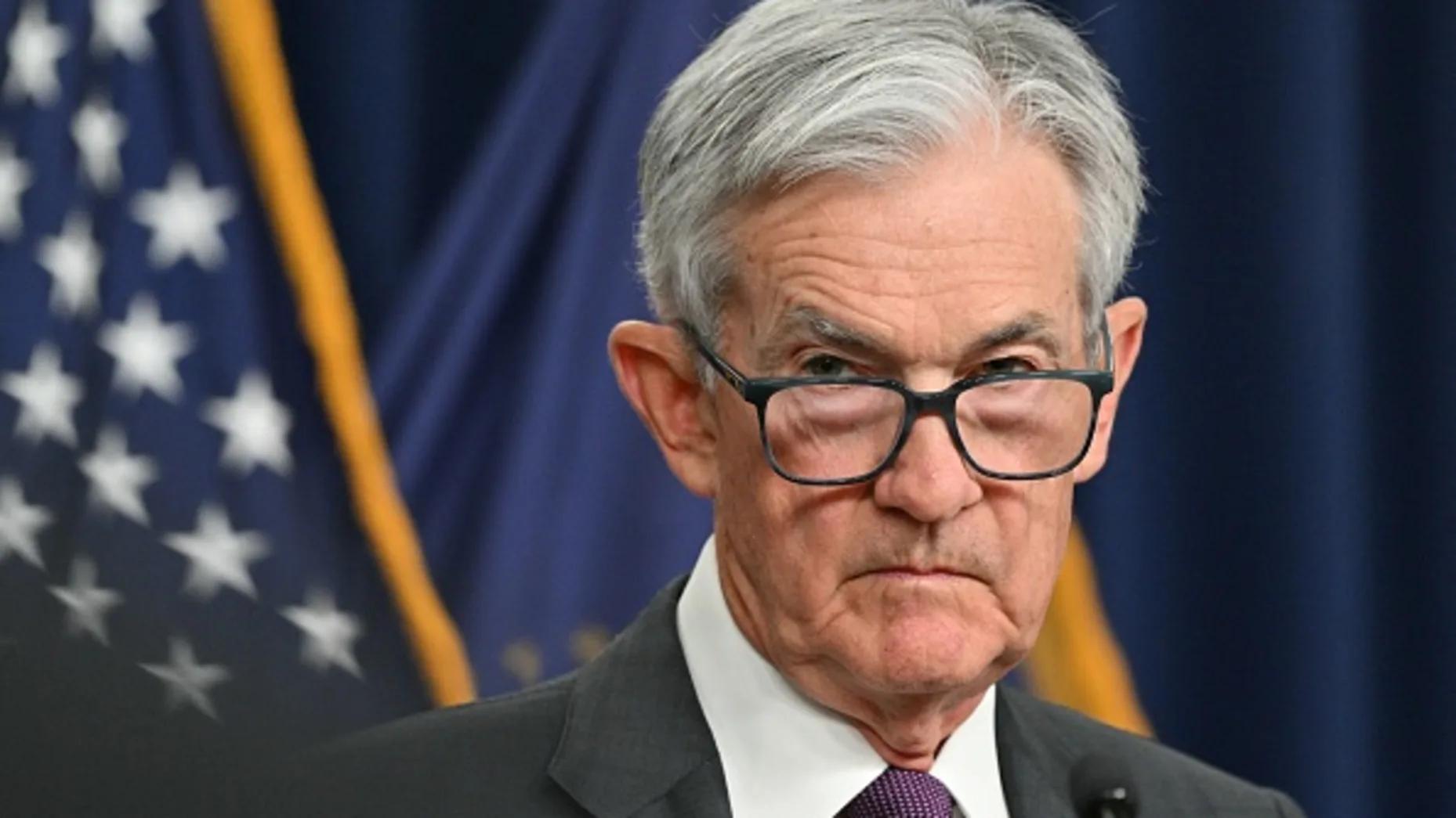 Powell’ın şahin mesajları ve çip kısıtlamaları borsaları kırmızıya boyadı