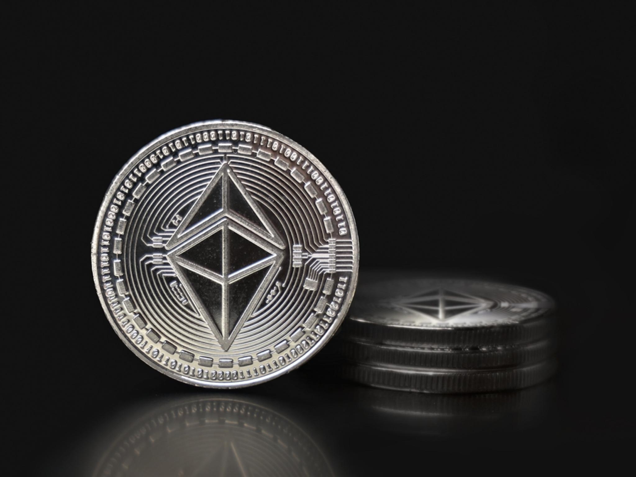 Ethereum’da balinalar alım yaparken gaz ücretleri düşüyor