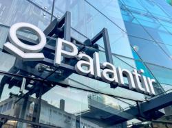 Palantir yöneticisi ICE sözleşmesini savundu