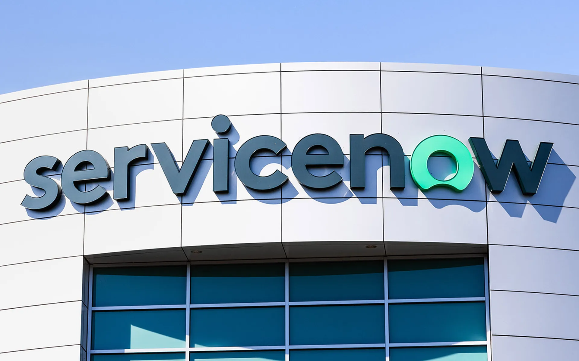 ServiceNow’ın gelirleri ve kârı beklentileri aştı