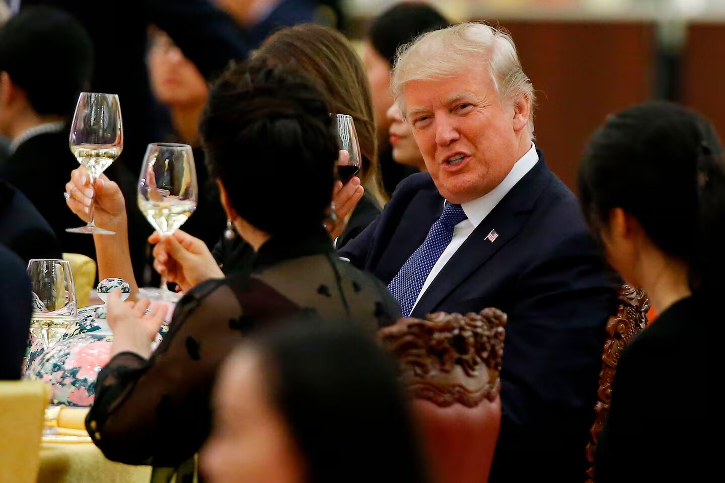 ABD Başkanı ile akşam yemeği vaadi, TRUMP coin’in zincir üstü faaliyetini 200% artırdı