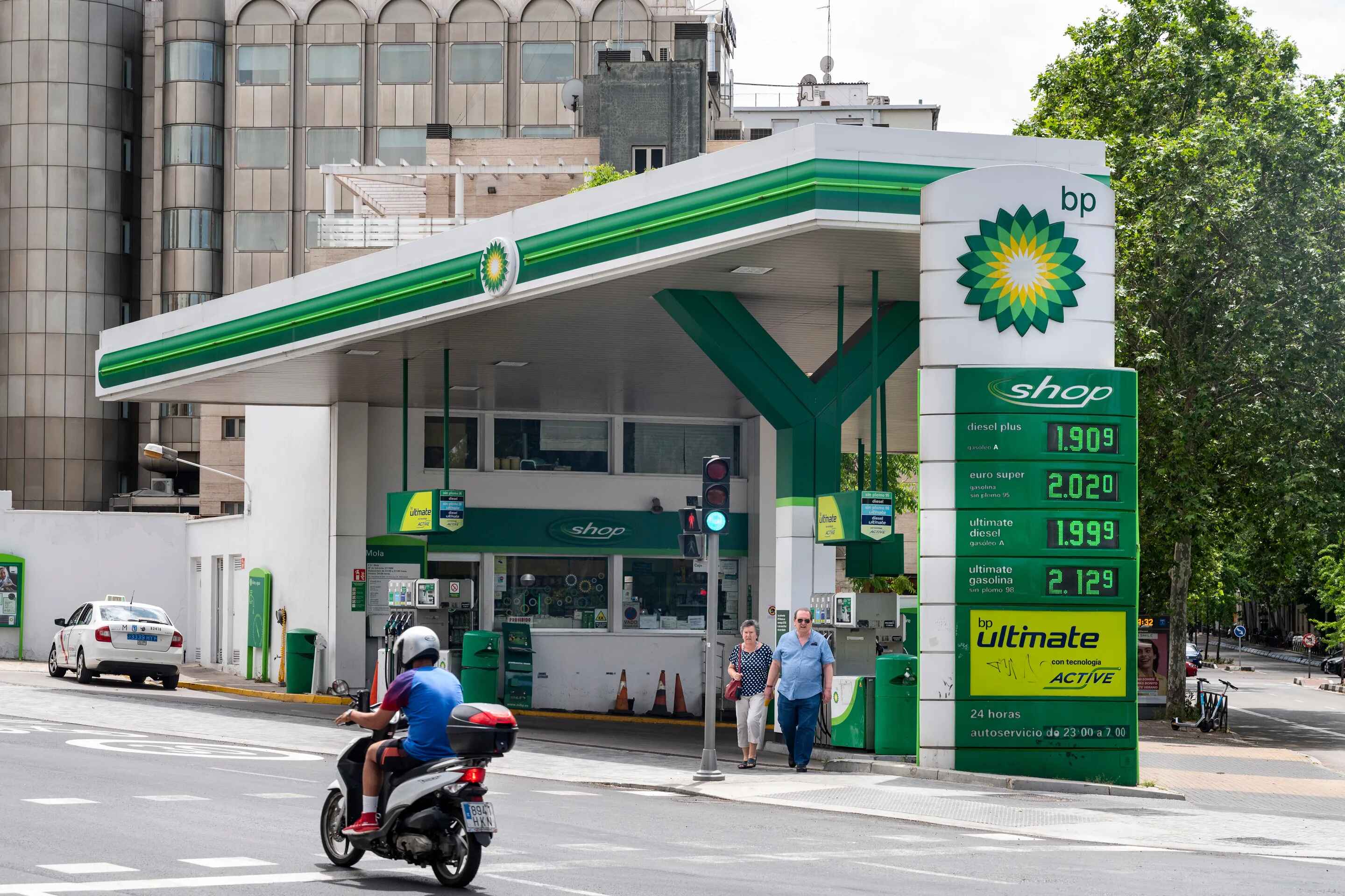BP’nin ilk çeyrek kârı beklentilerin altında kaldı