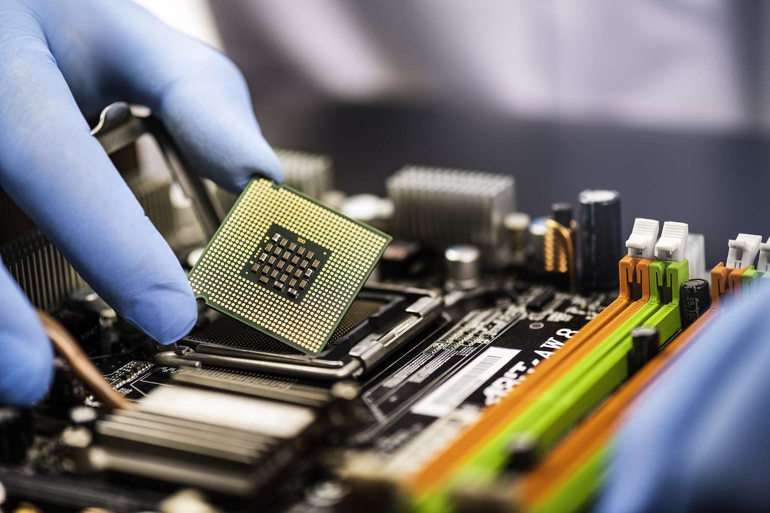ON Semiconductor’un kârı 50%’ye yakın azaldı