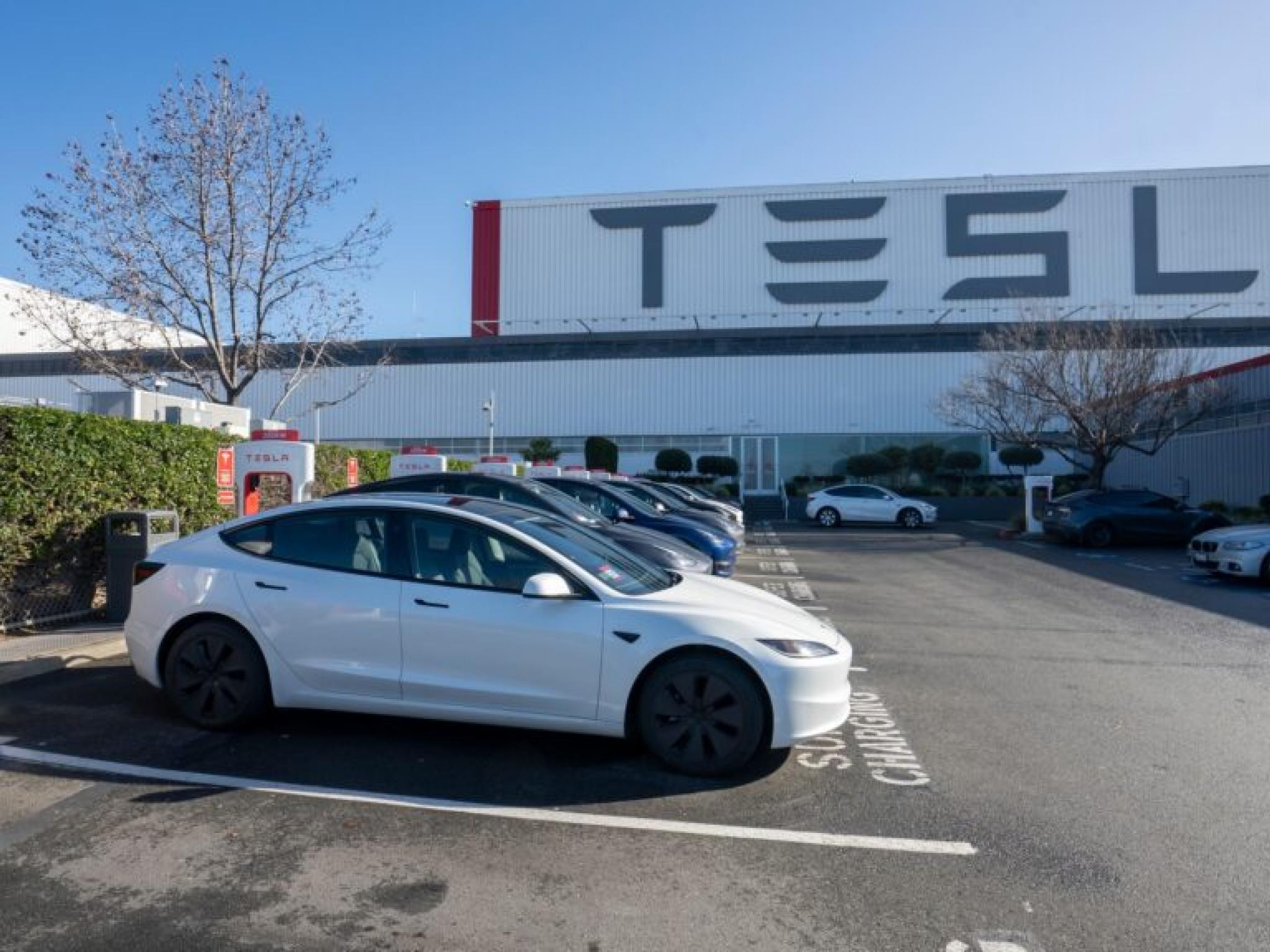 Tesla’nın Avrupa satışları düşüşte