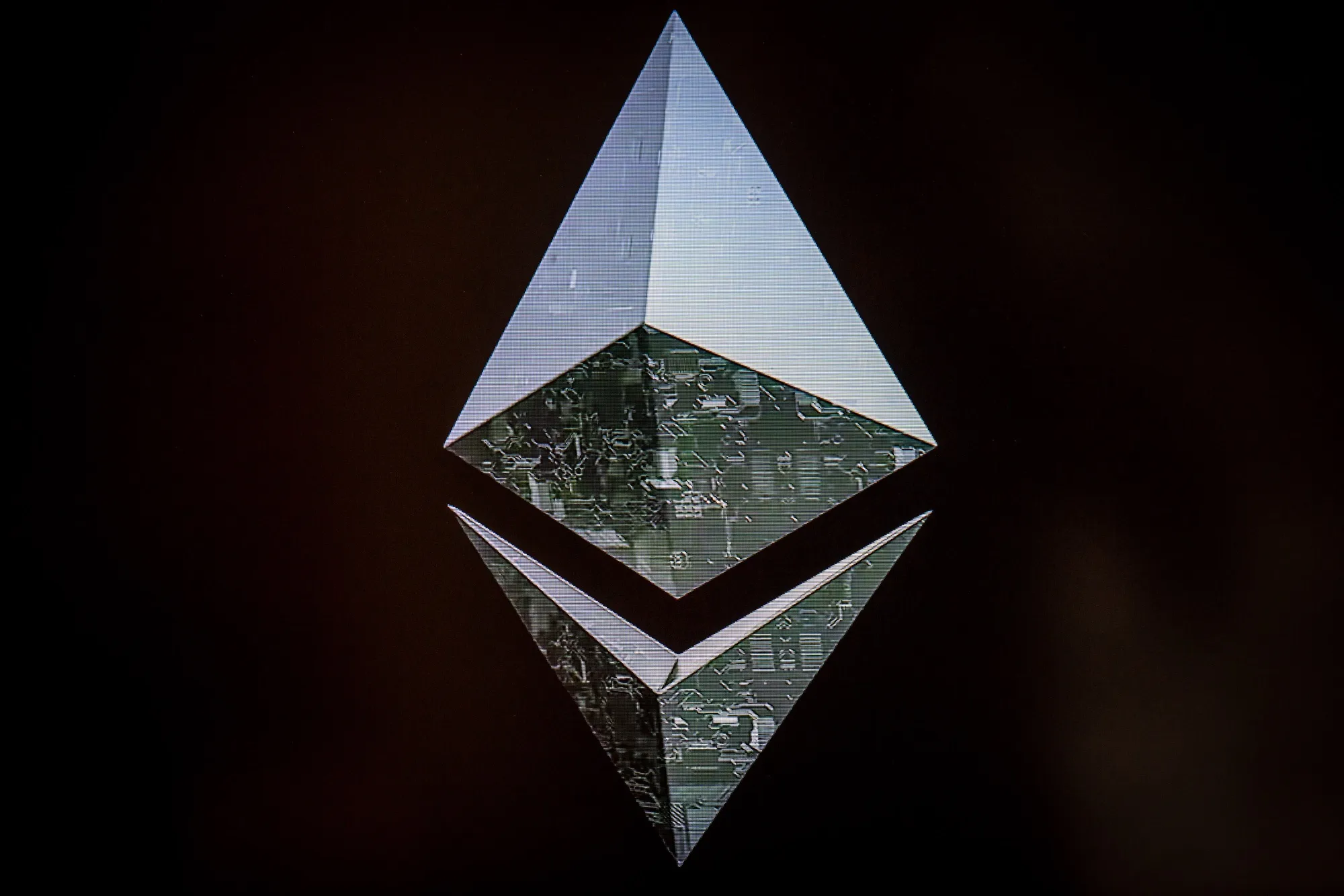 Bitcoin’den daha çok yükseldi: Ethereum geri mi dönüyor?