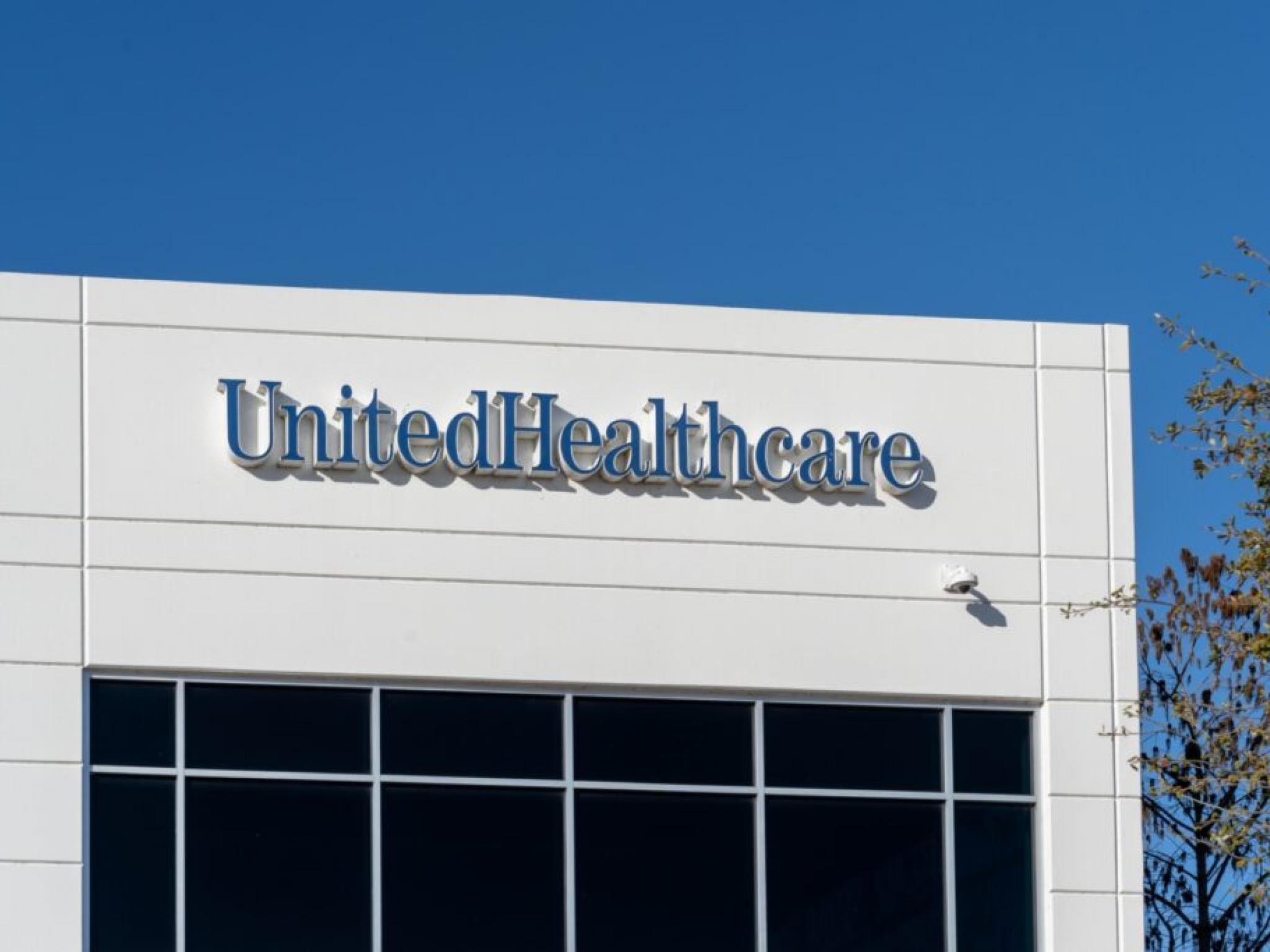 UnitedHealth CEO’su istifa etti, şirket 2025 hedefini askıya aldı