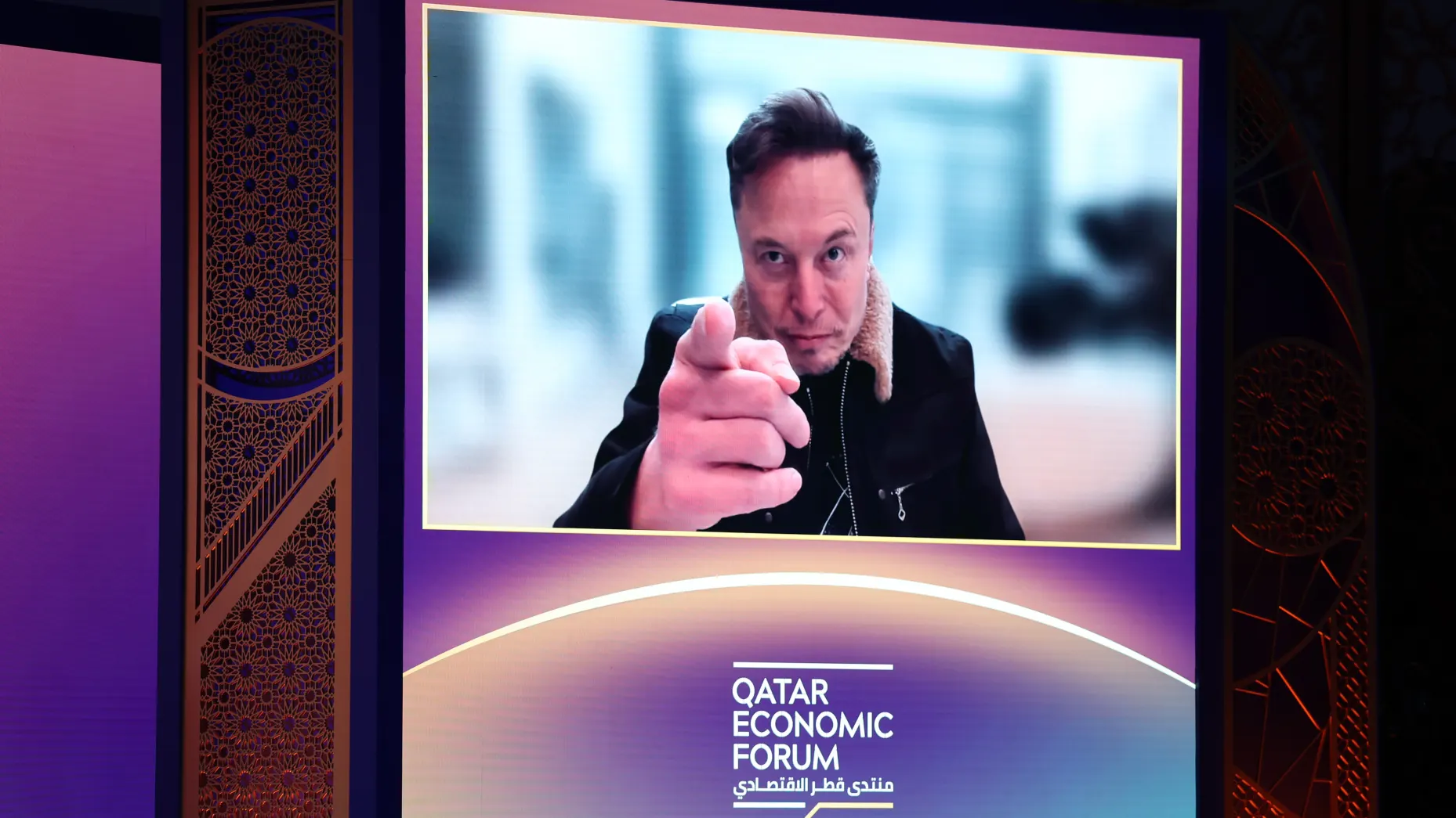 Elon Musk, 5 yıl daha Tesla’da