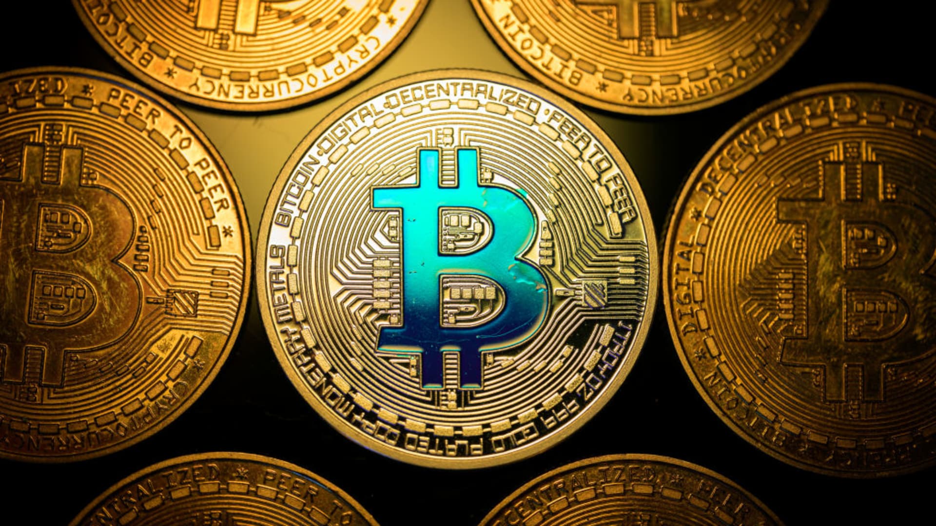 Bitcoin’de bir günde iki ATH: Kurumsal talep itici güç olmaya devam ediyor