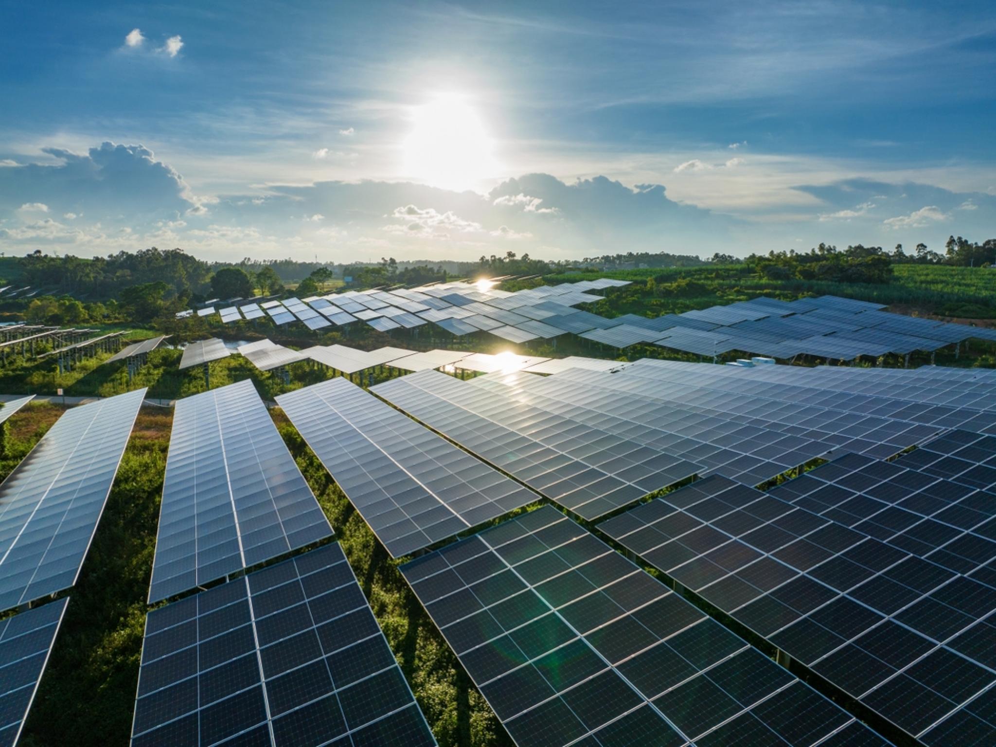 TotalEnergies İspanya’da dev güneş enerjisi kompleksi açtı