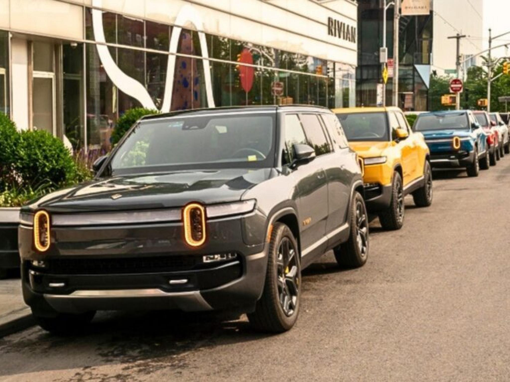 Rivian CEO’su R2 modelinin detaylarını paylaştı