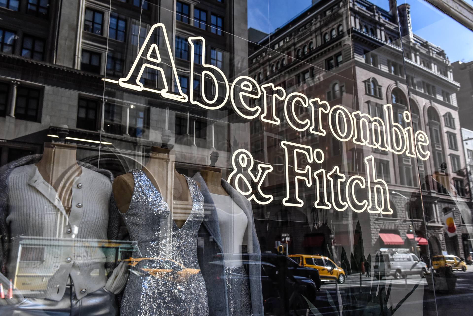 Abercrombie & Fitch ilk çeyrekte beklentileri aştı