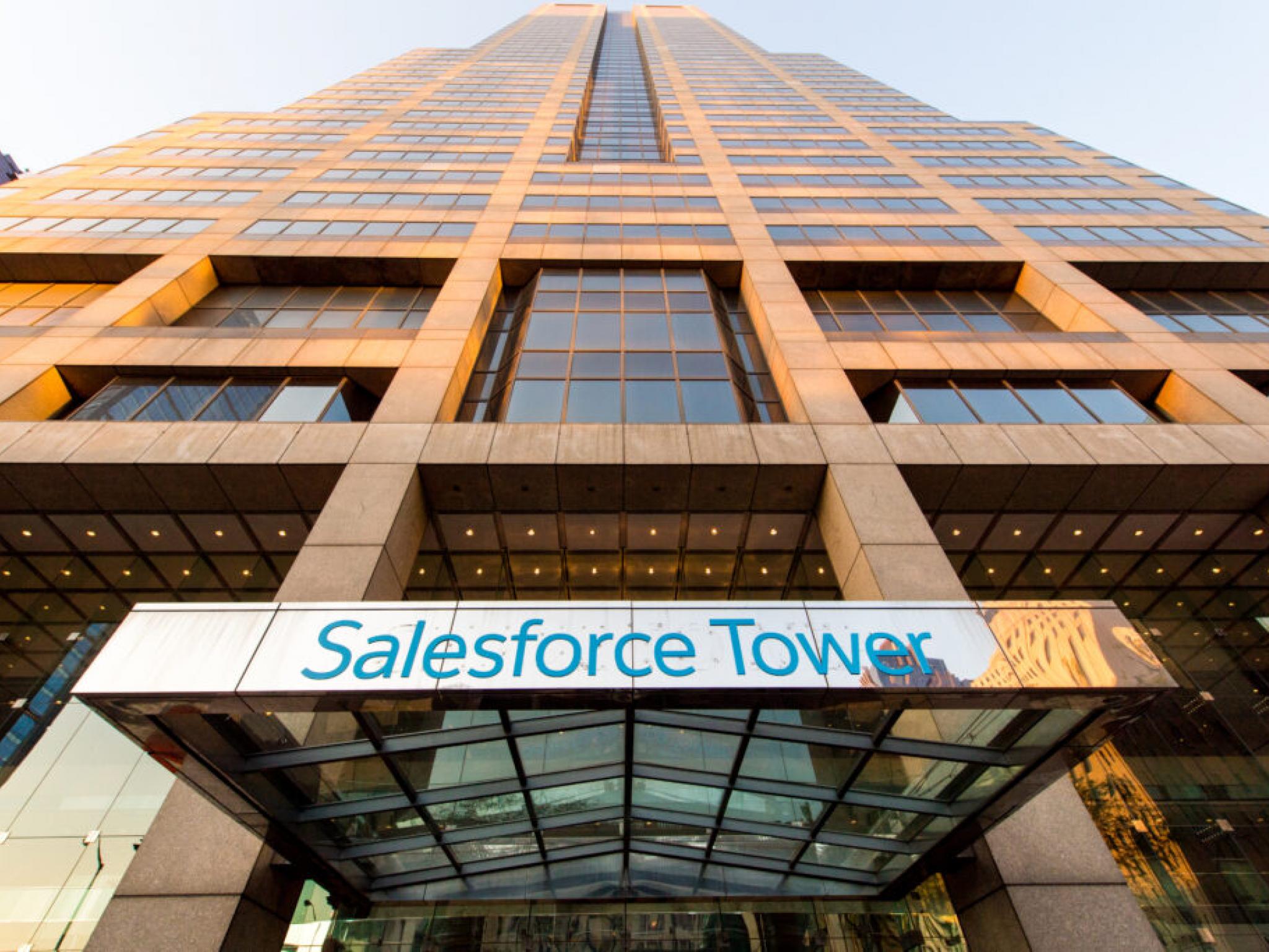 Salesforce’un gelirleri beklentileri aştı