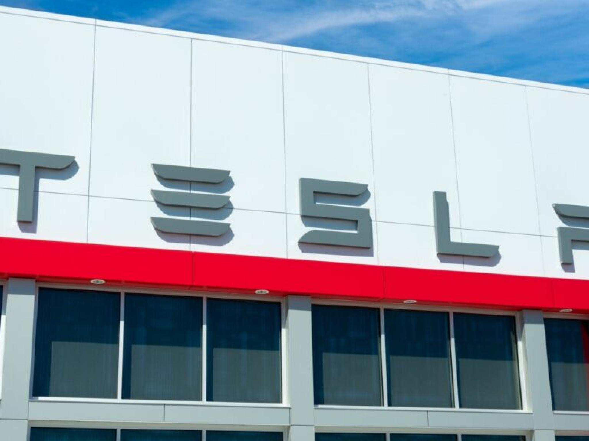 Tesla’nın robotaksi hizmeti Austin’de başlıyor