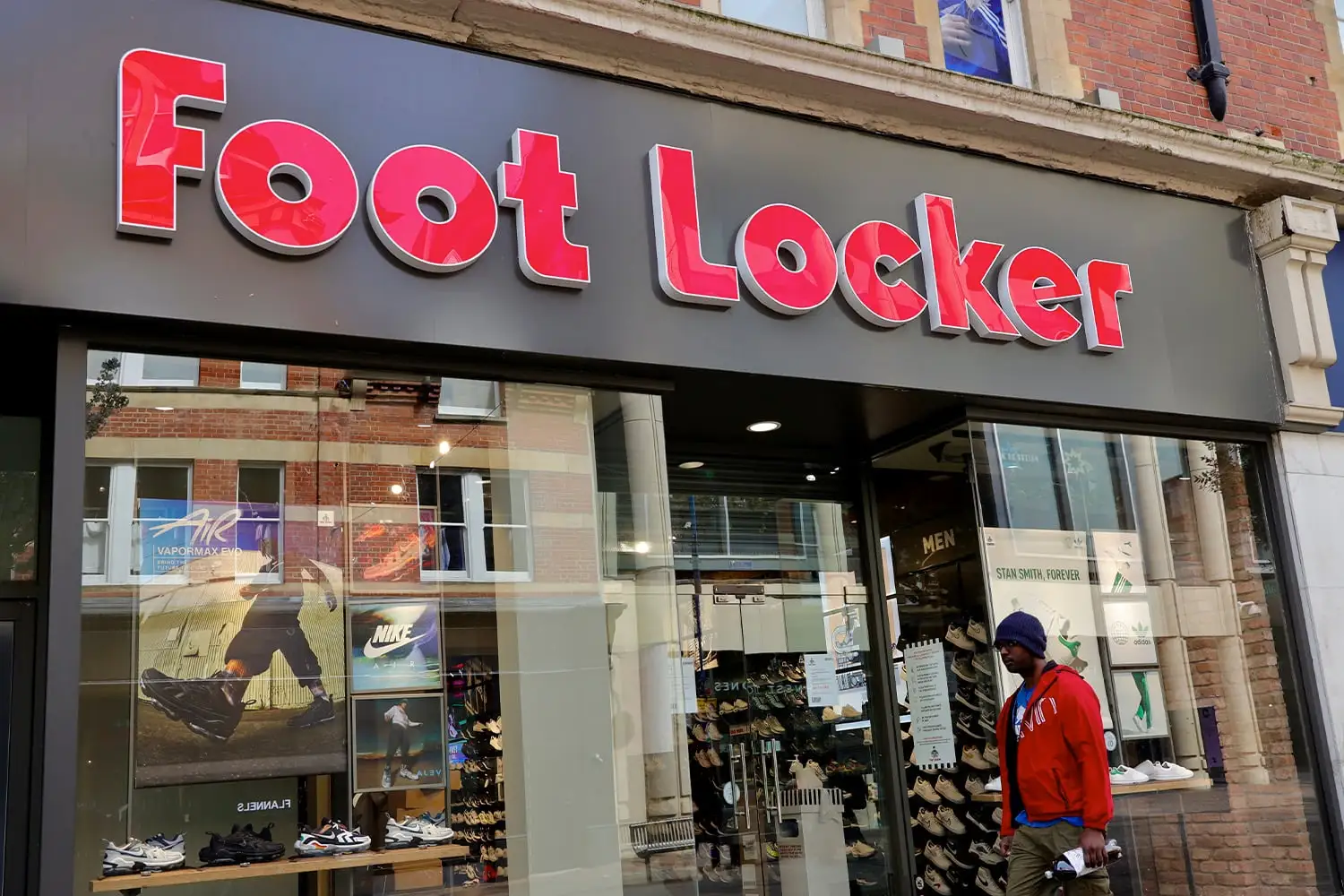 Foot Locker ilk çeyrekte zarar açıkladı