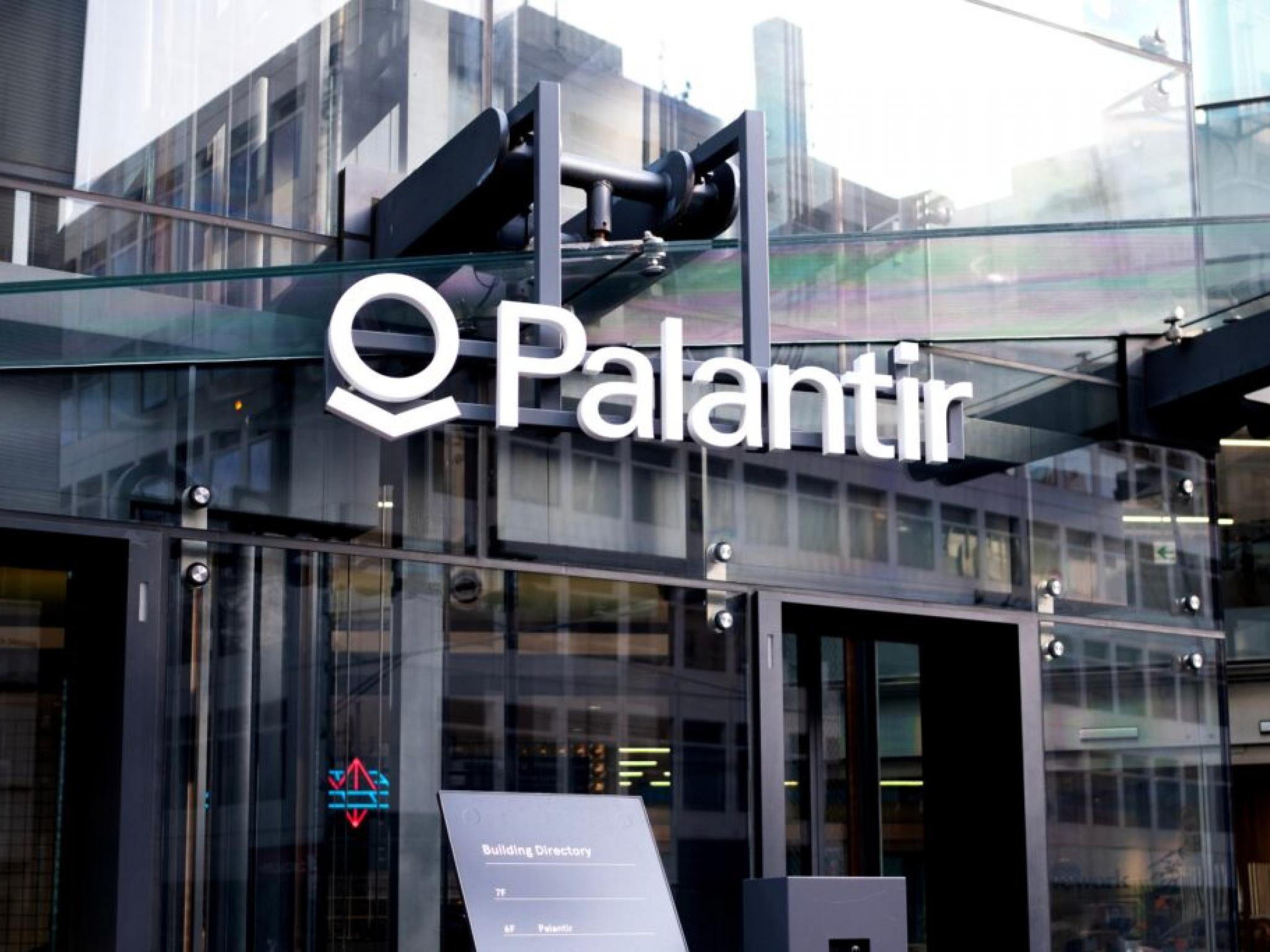 Palantir CEO’su: Başarı için sosyal hayatı feda edin