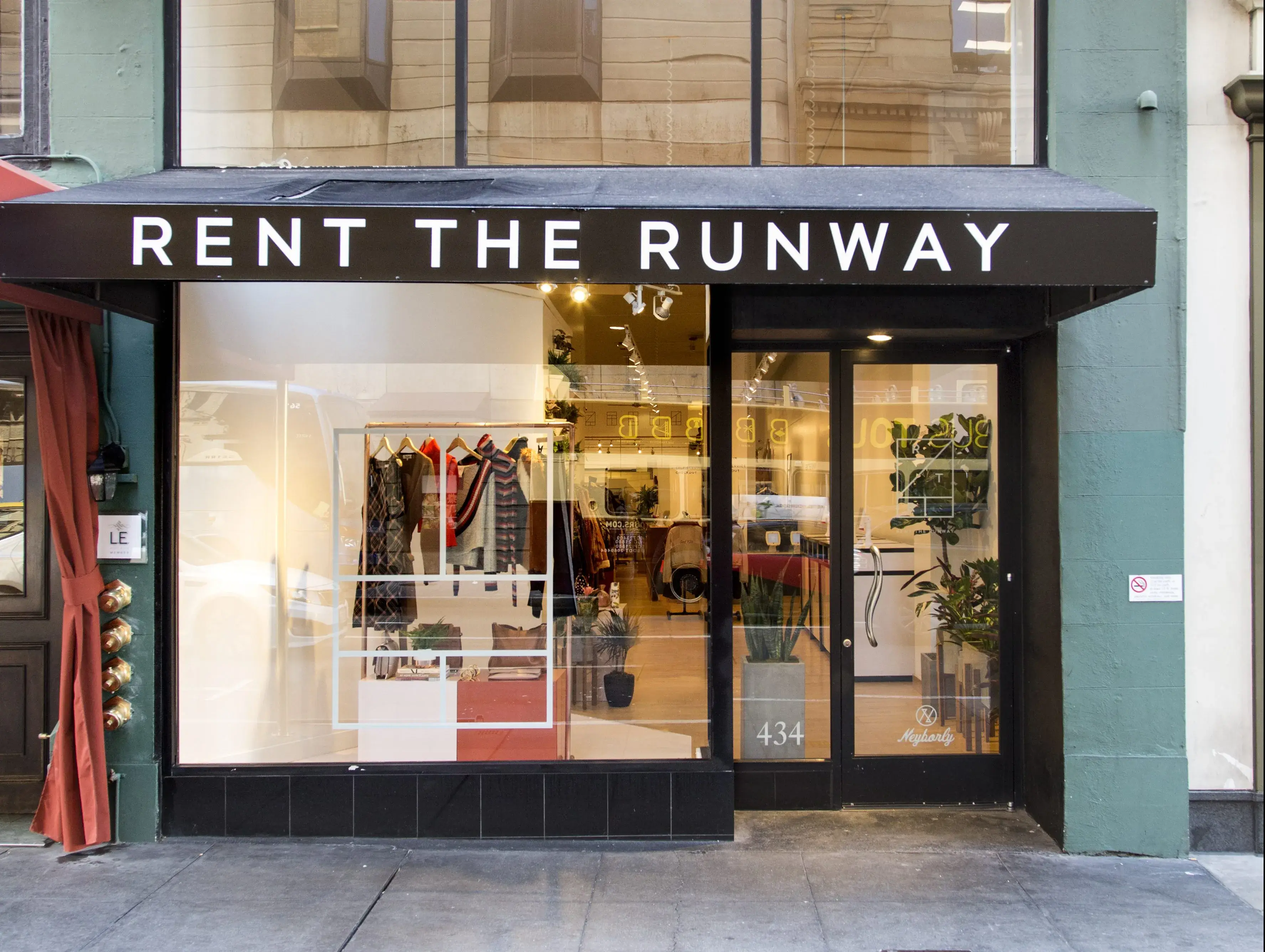 Rent the Runway, beklentilerin altında zarar açıkladı