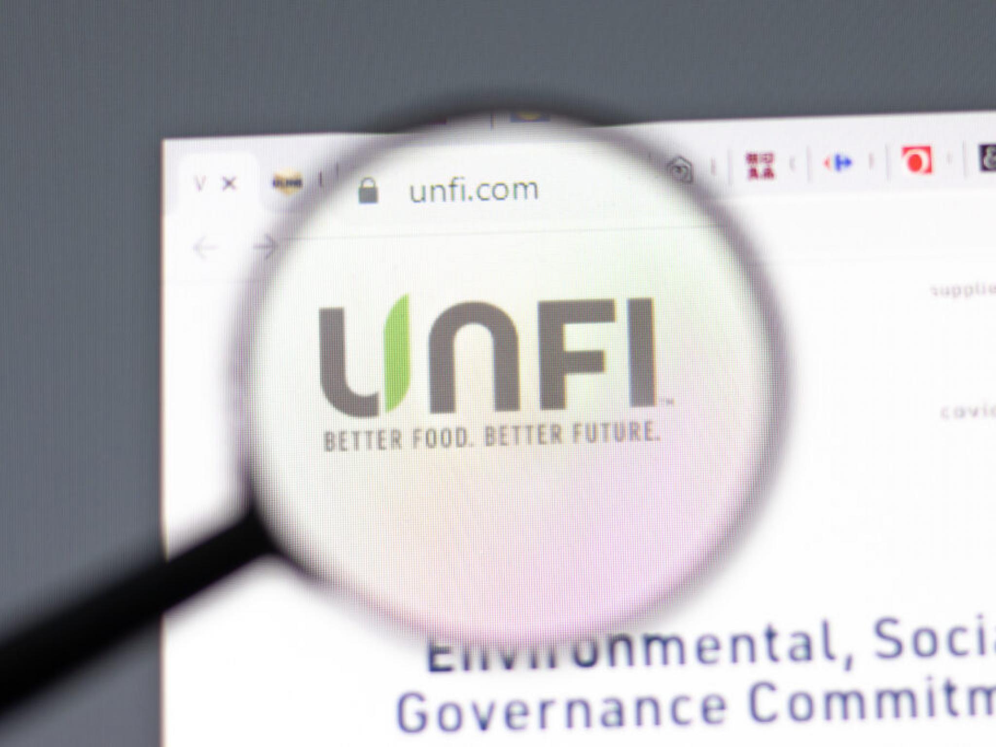 UNFI, ileriye dönük bekletilerini sabit bıraktı