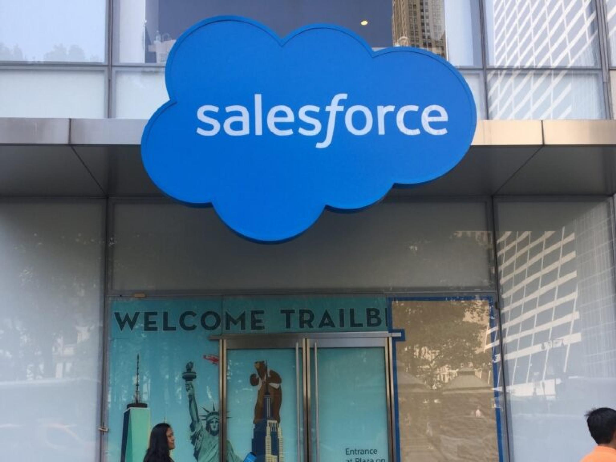 Salesforce fiyatlarını %6 artırıyor