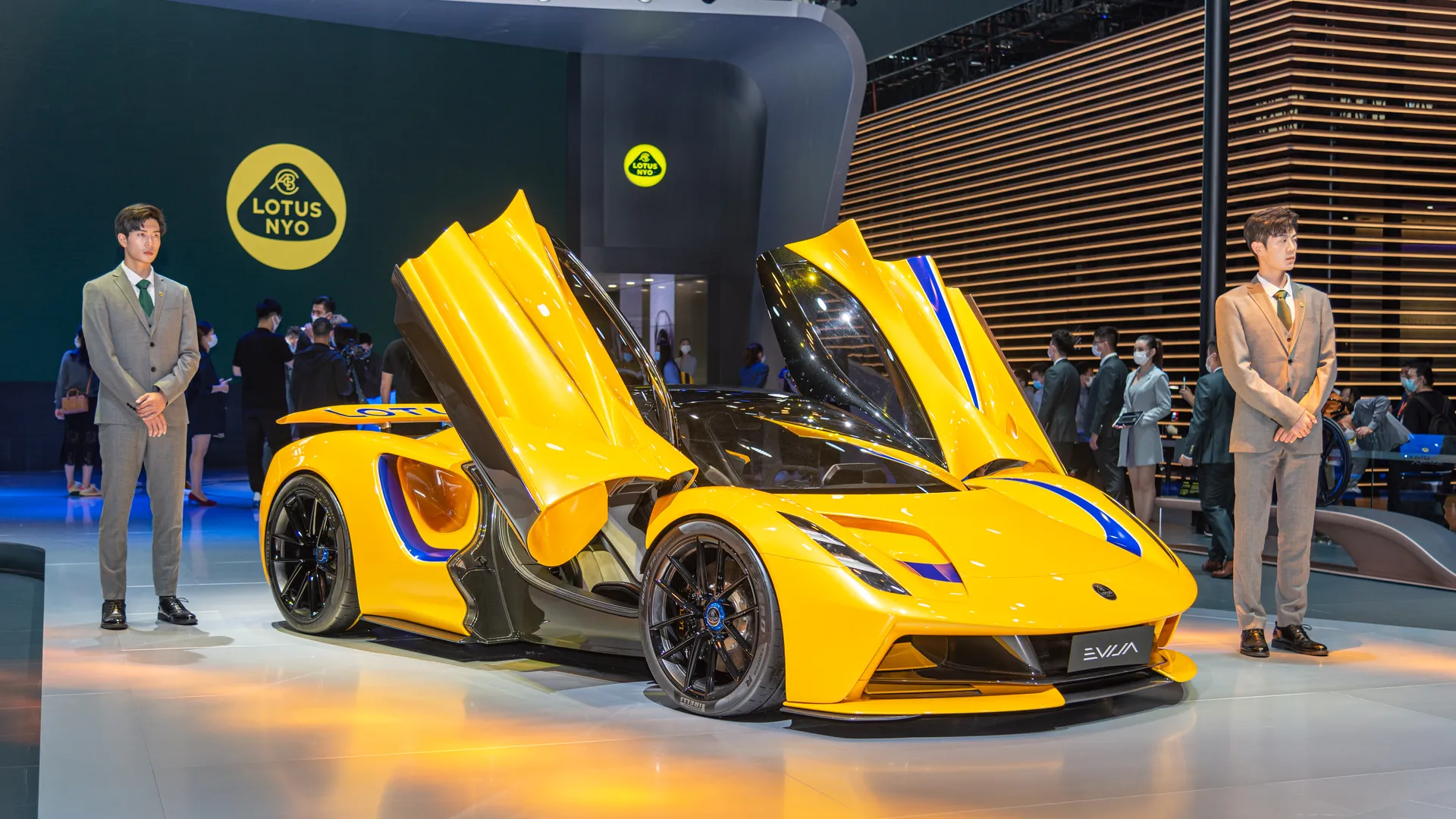 Lotus Technology’nin zararı azaldı, geliri düştü