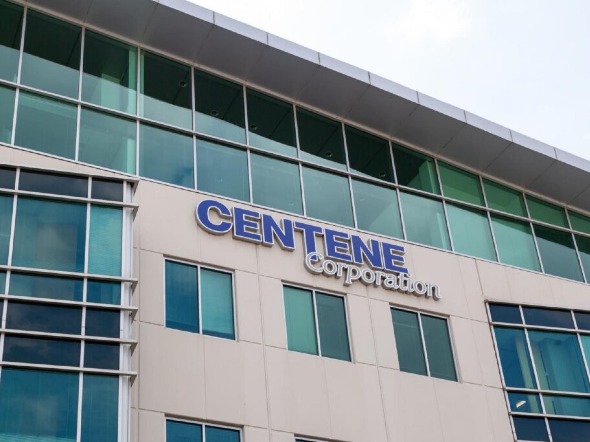 Centene 2025 kazanç tahminlerini geri çekti