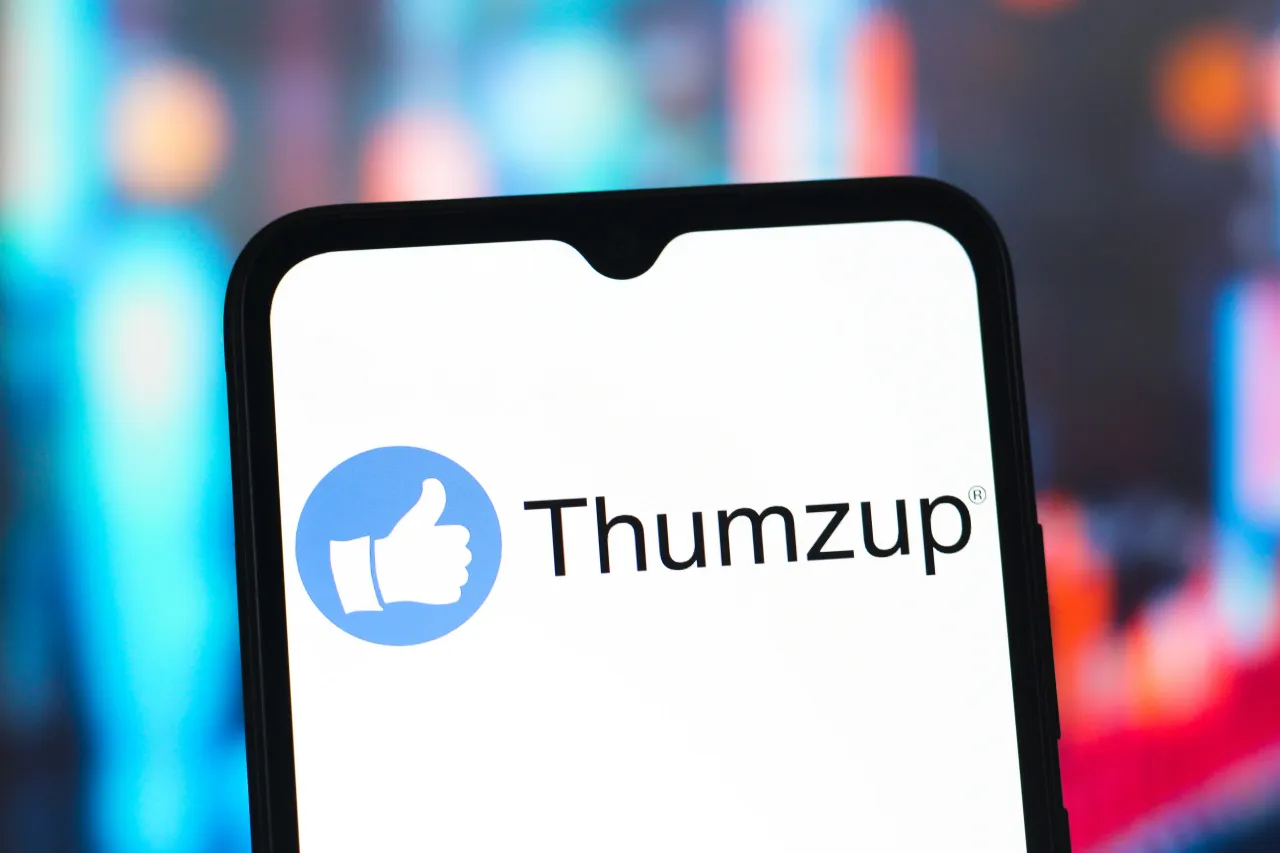 Thumzup Media BTC hazinesini genişletiyor: DOGE, XRP, SOL, LTC ekleyecek