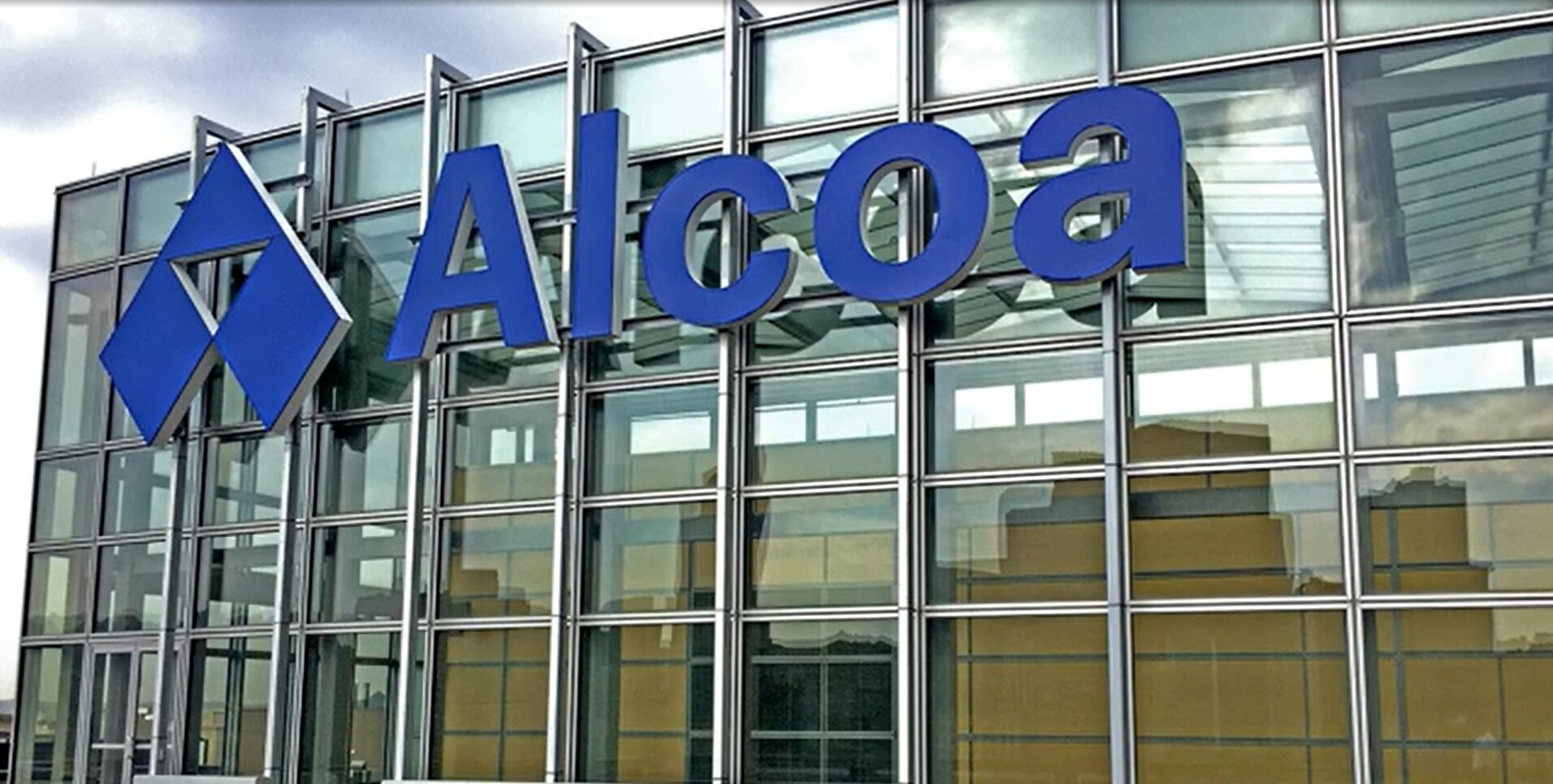 Alcoa’nın kârı beklentileri kaçırdı, gelirleri arttı