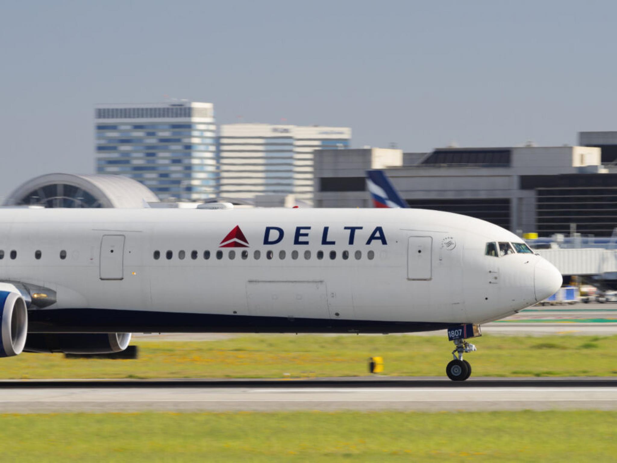 Delta Air Lines, federal yardım ihlali için 8,1 milyon dolar ödeyecek