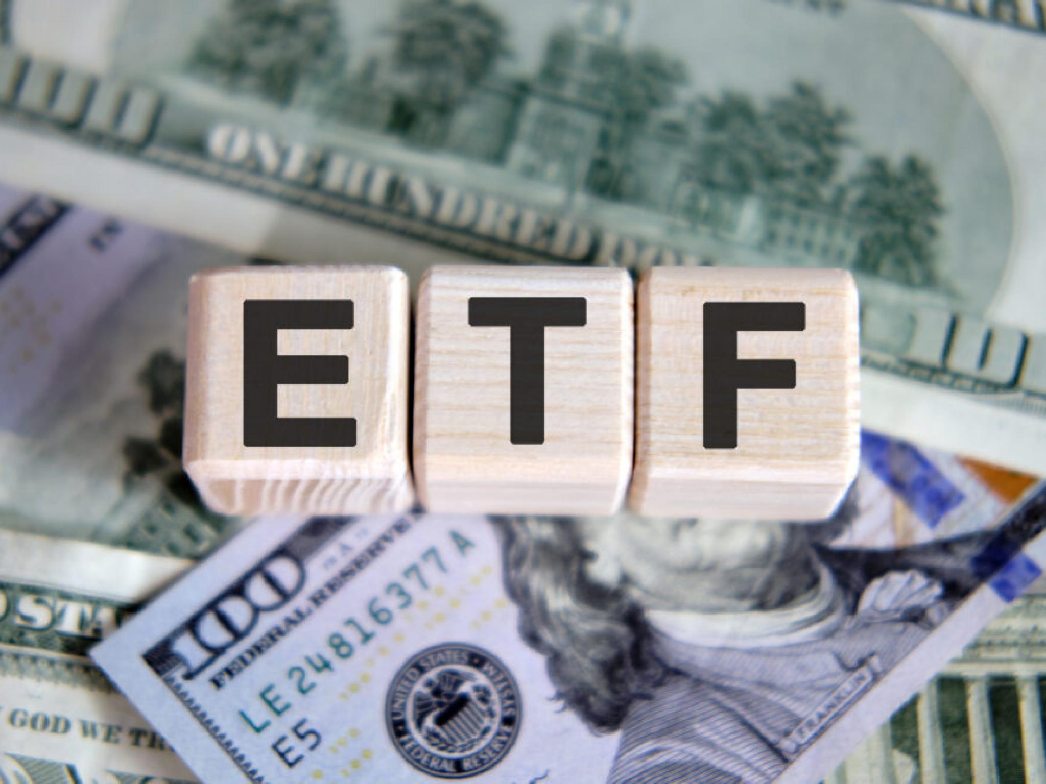 Kripto ETF’leri çıkışlar kaydederken fiyatlar yükseliş sinyalleri veriyor