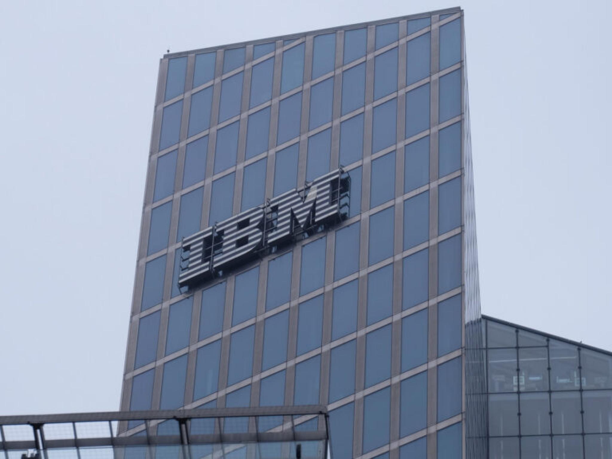 IBM ikinci çeyrekte beklentileri aştı