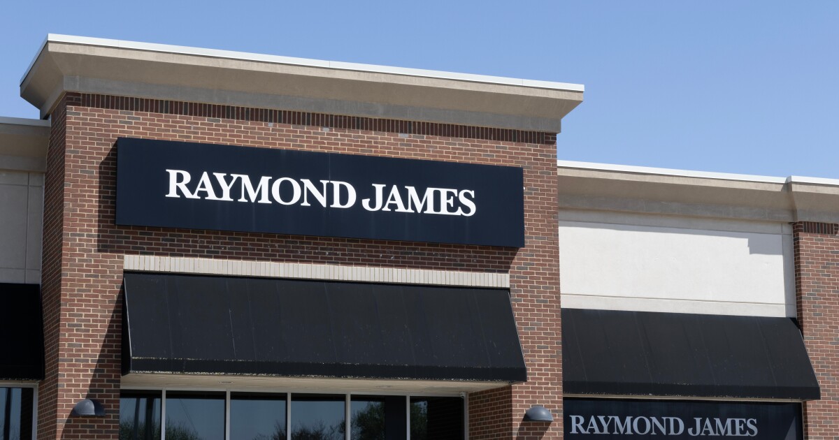 Raymond James’in kârı beklentilerin altında kaldı