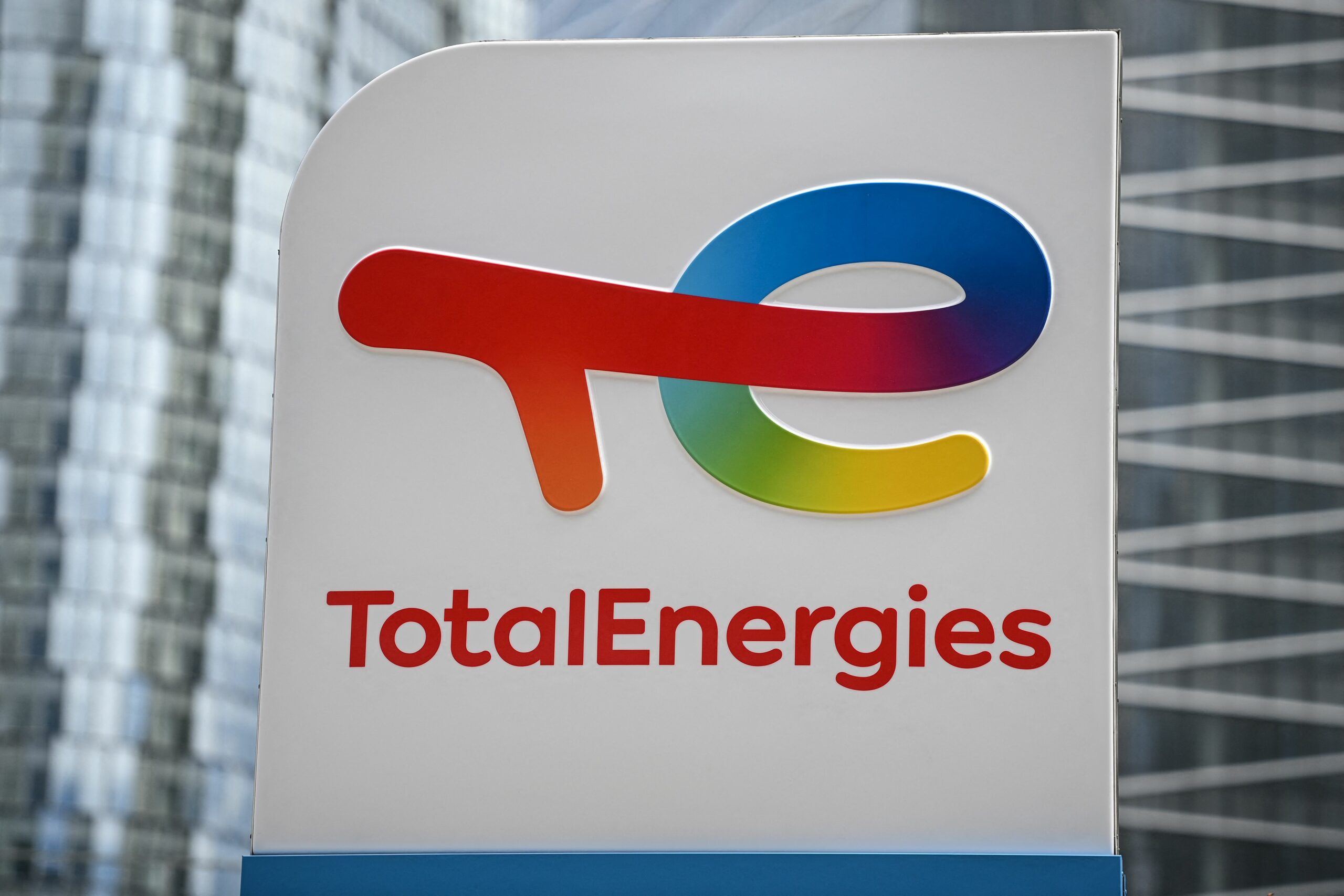 TotalEnergies’in kârı ve gelirleri düştü