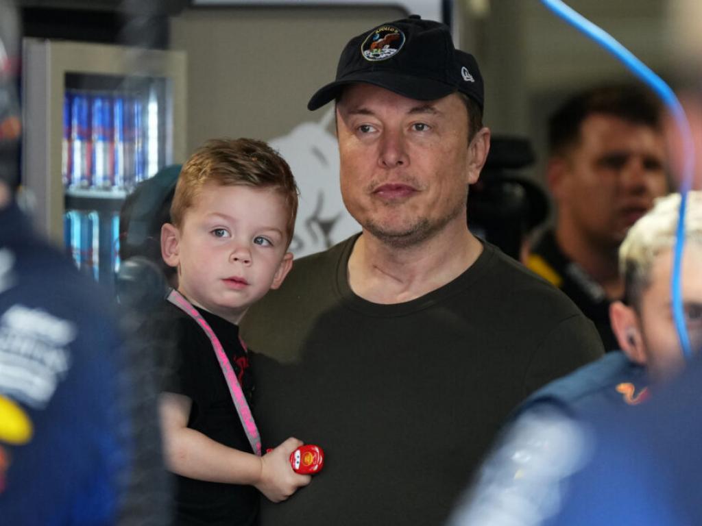 Musk: Yapay zekâ doğum oranlarını artıracak