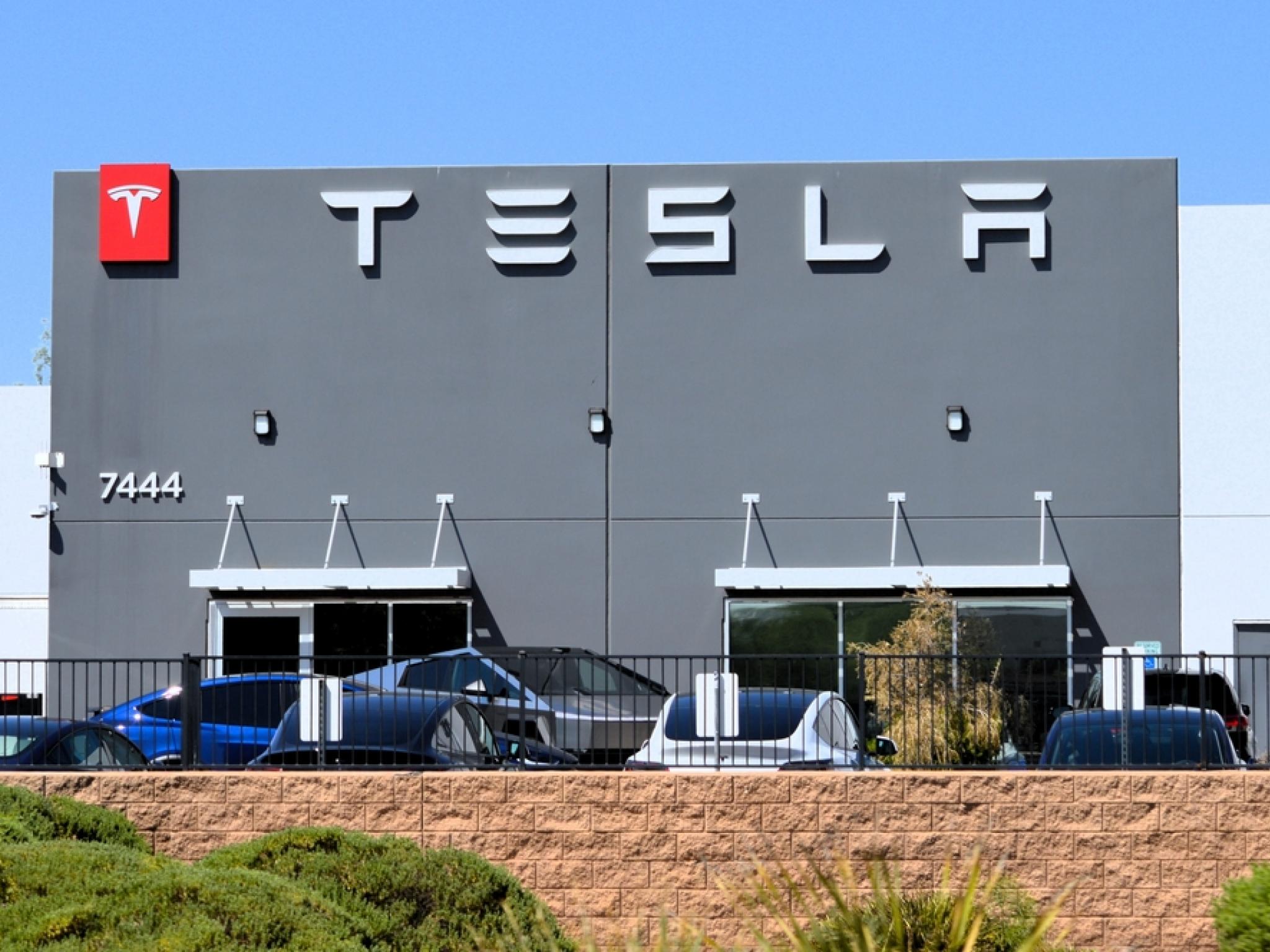 Tesla’nın araç teslimatları beklentinin altında kaldı